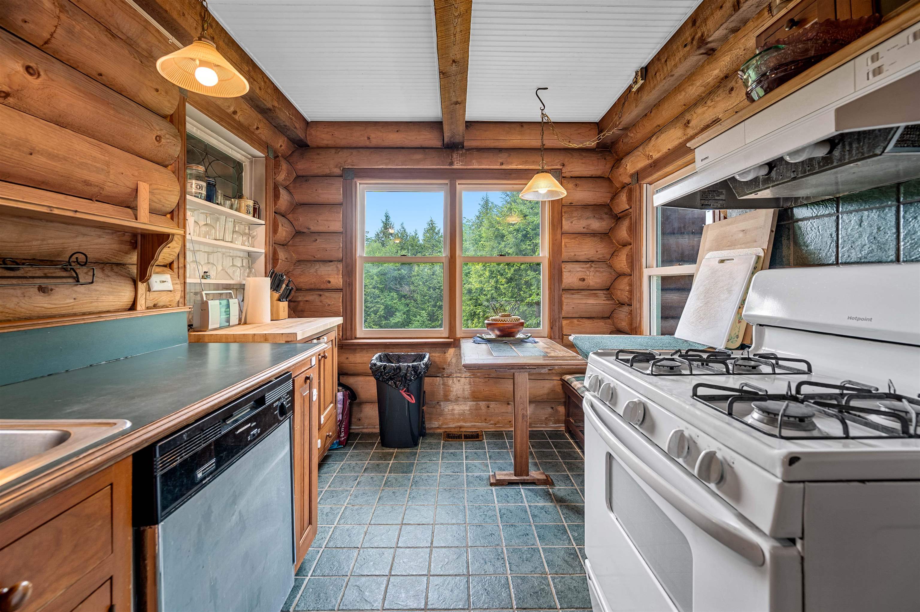 384 West Street Property Photo 16