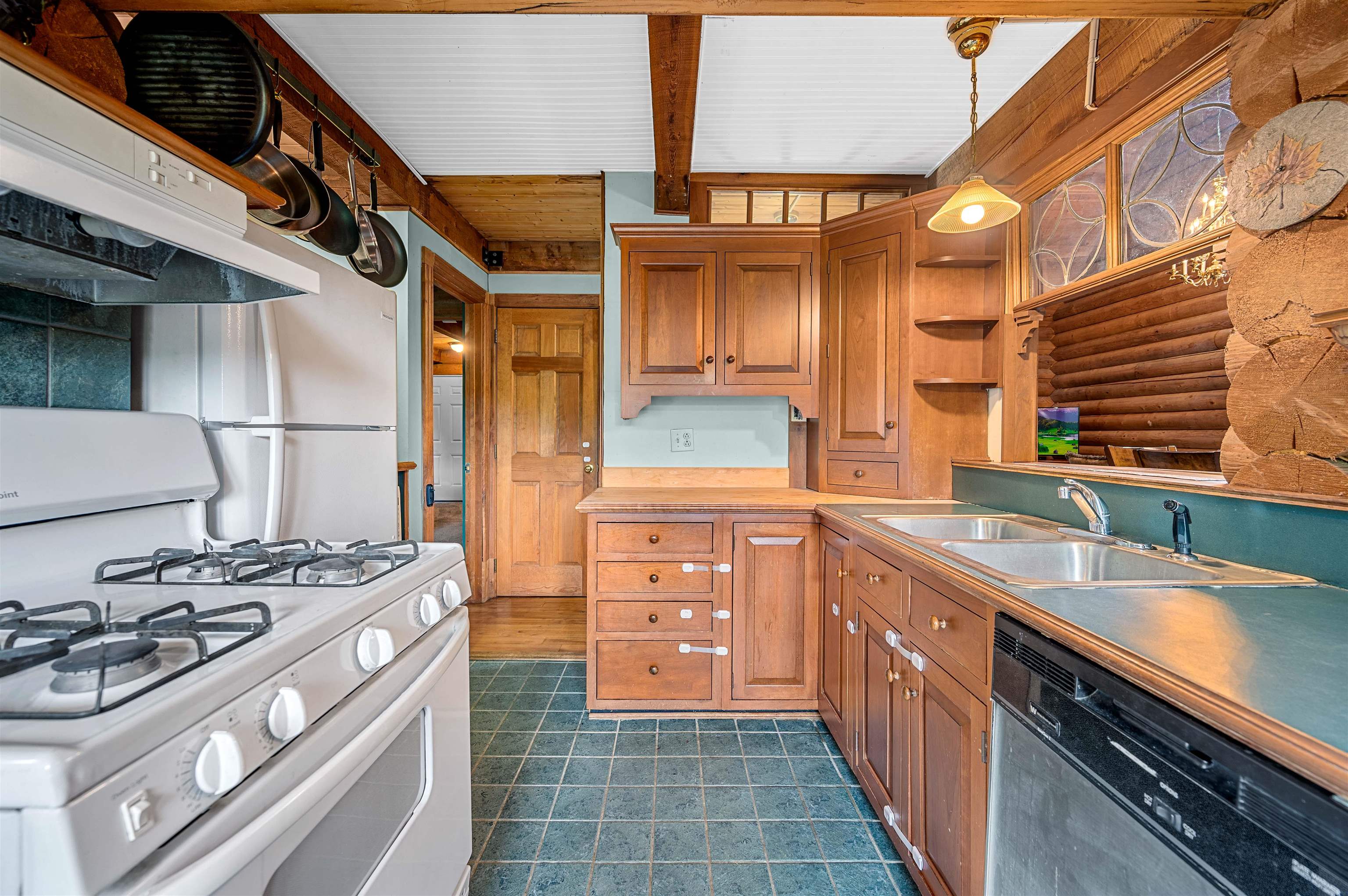 384 West Street Property Photo 17
