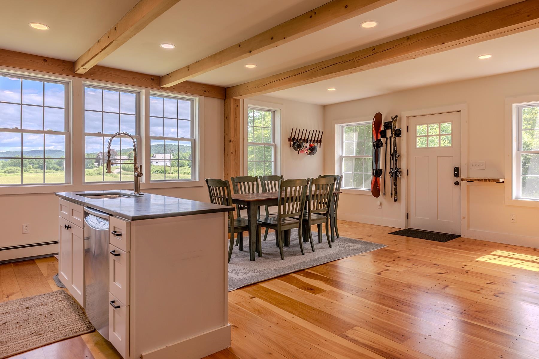 3208 Green Mountain Turnpike Property Photo 1