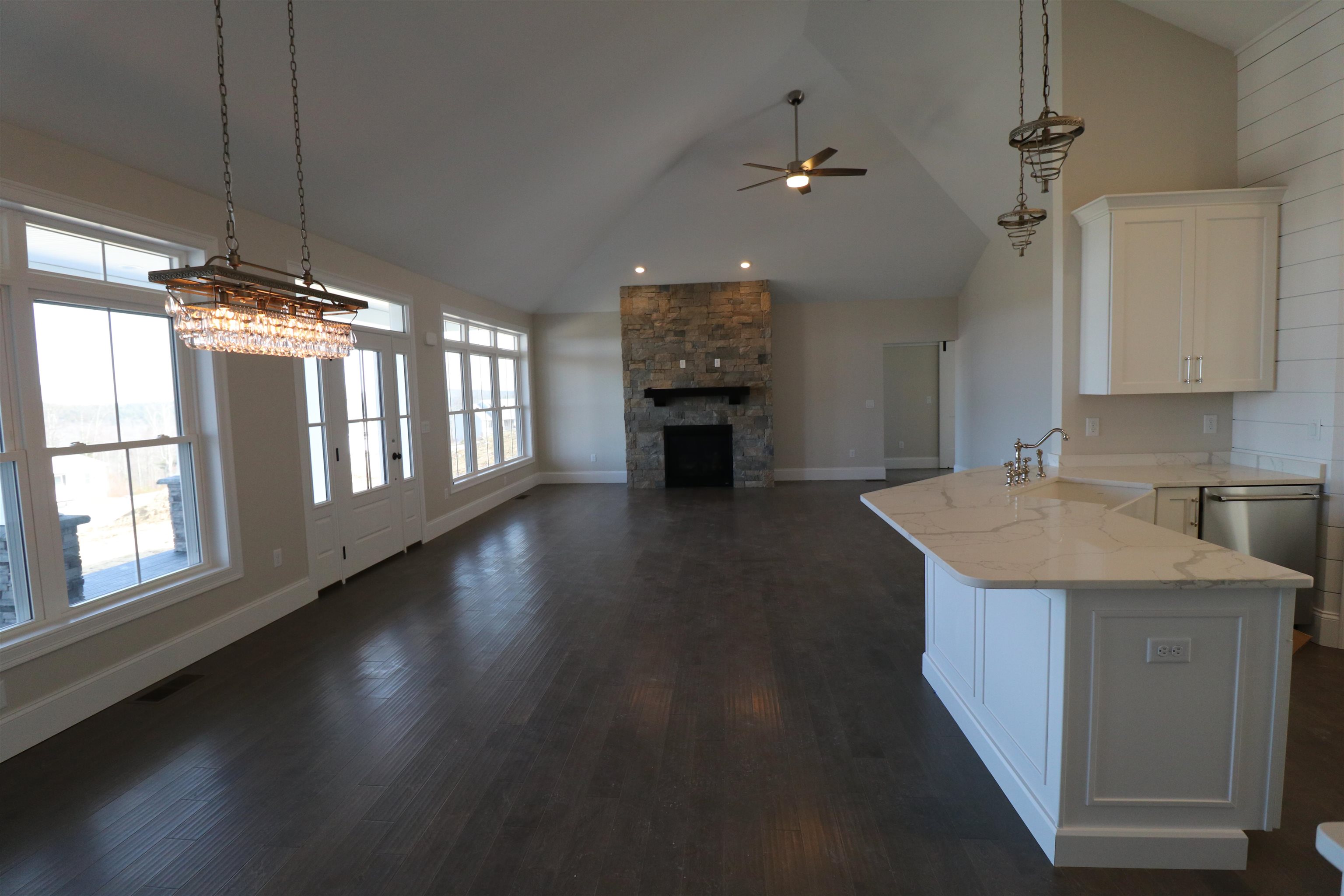 426 Grady Lane Property Photo 6