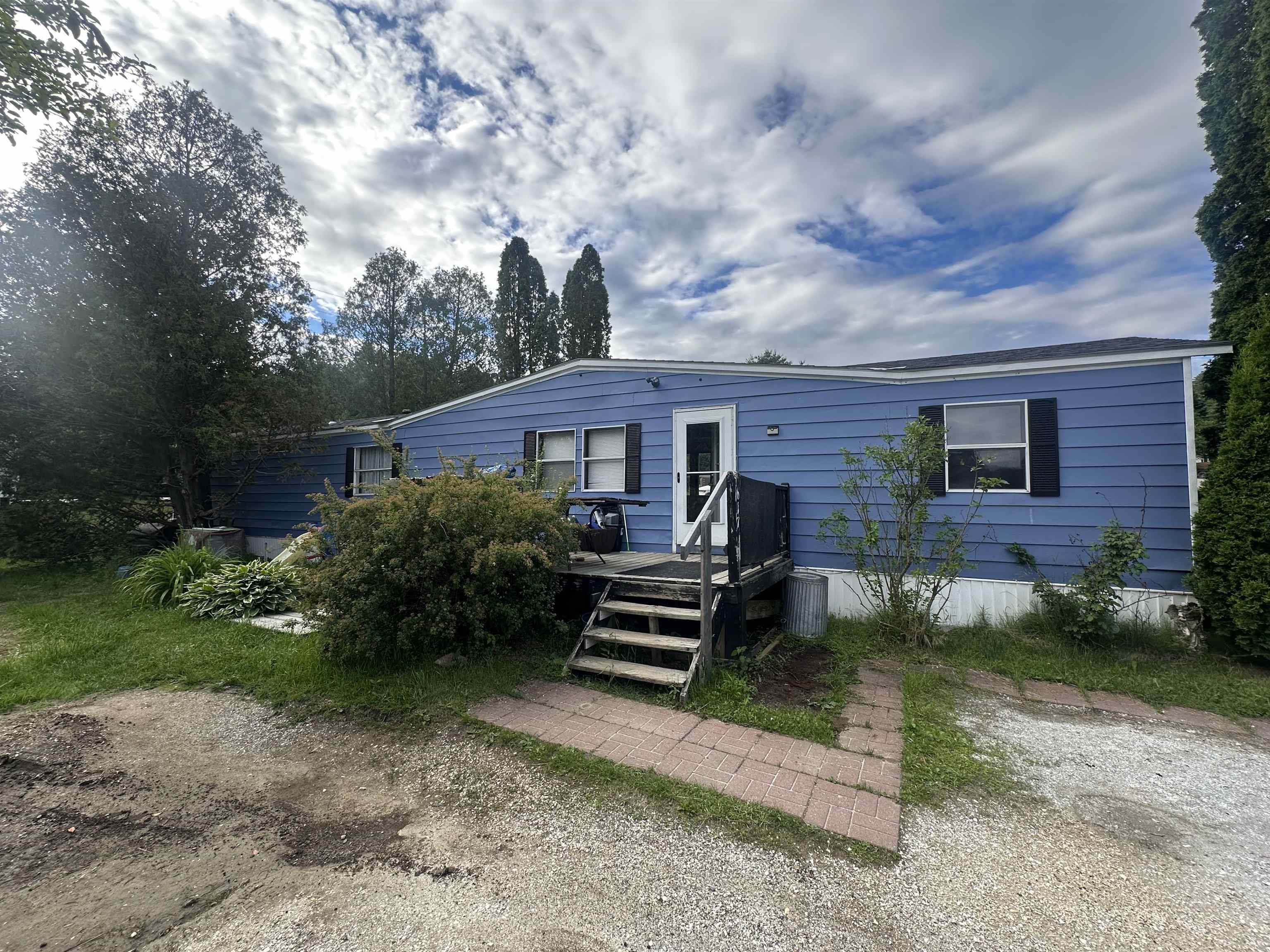 617 Hemlock Road Property Photo 4