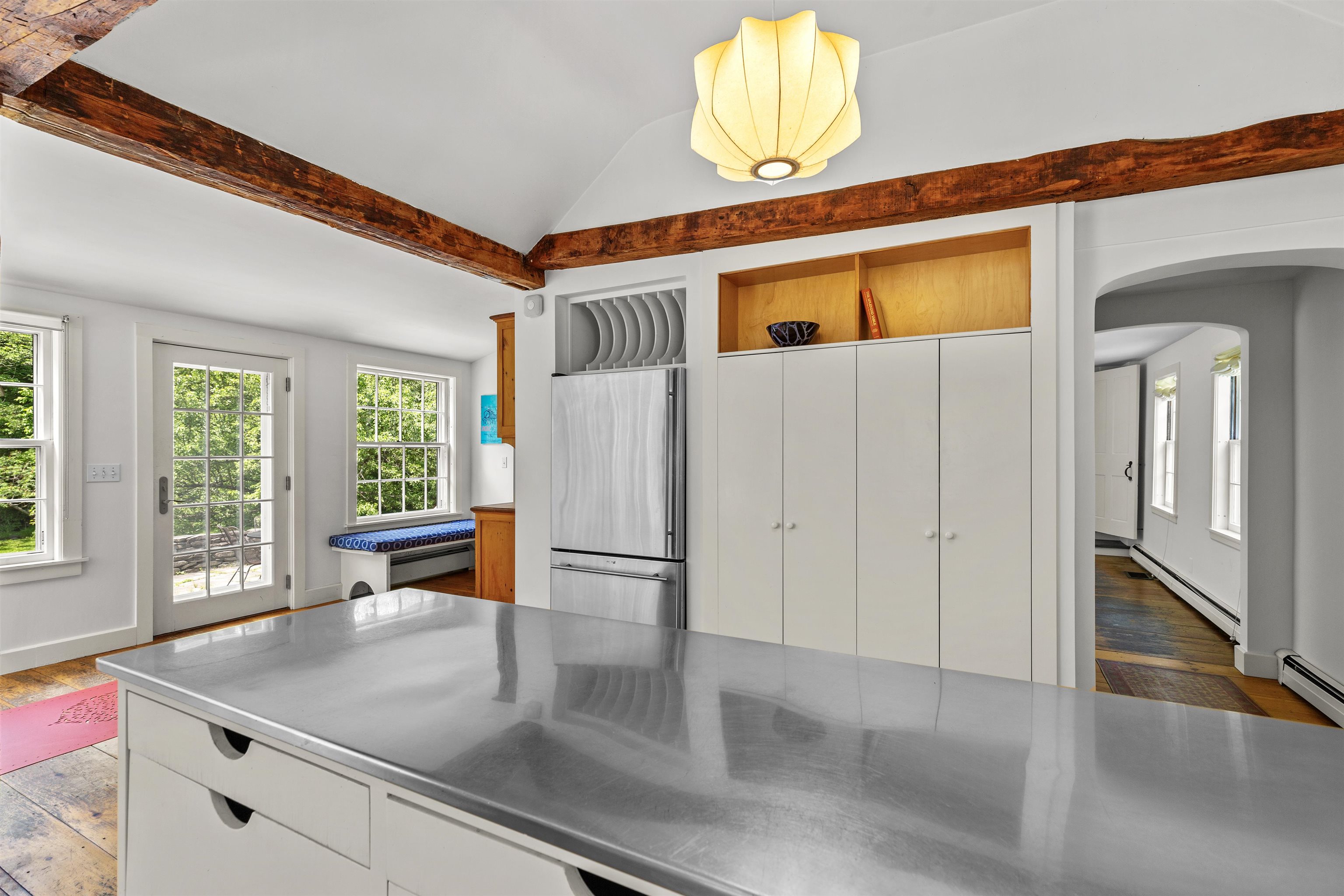 323 Turnpike Road Property Photo 12