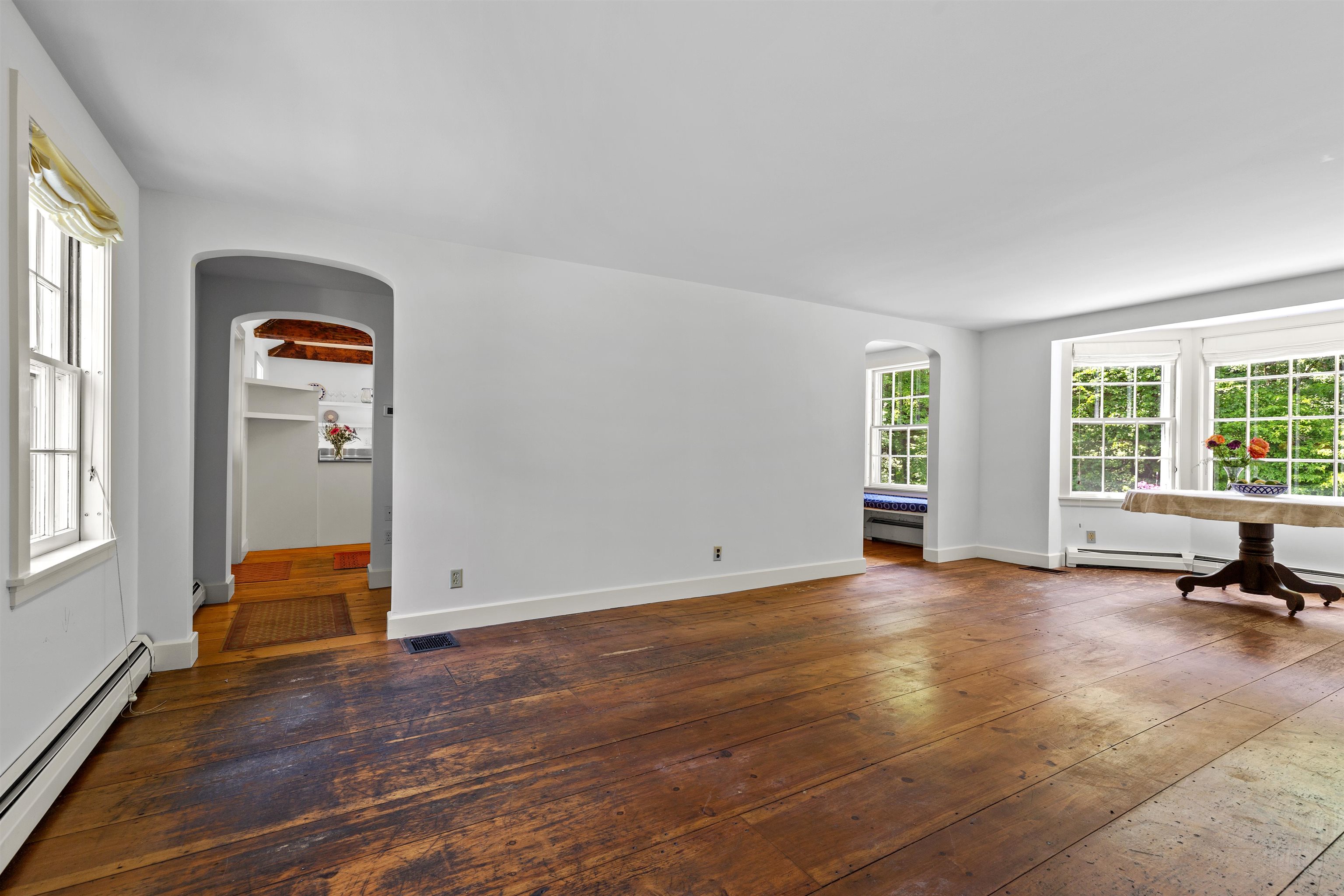 323 Turnpike Road Property Photo 18