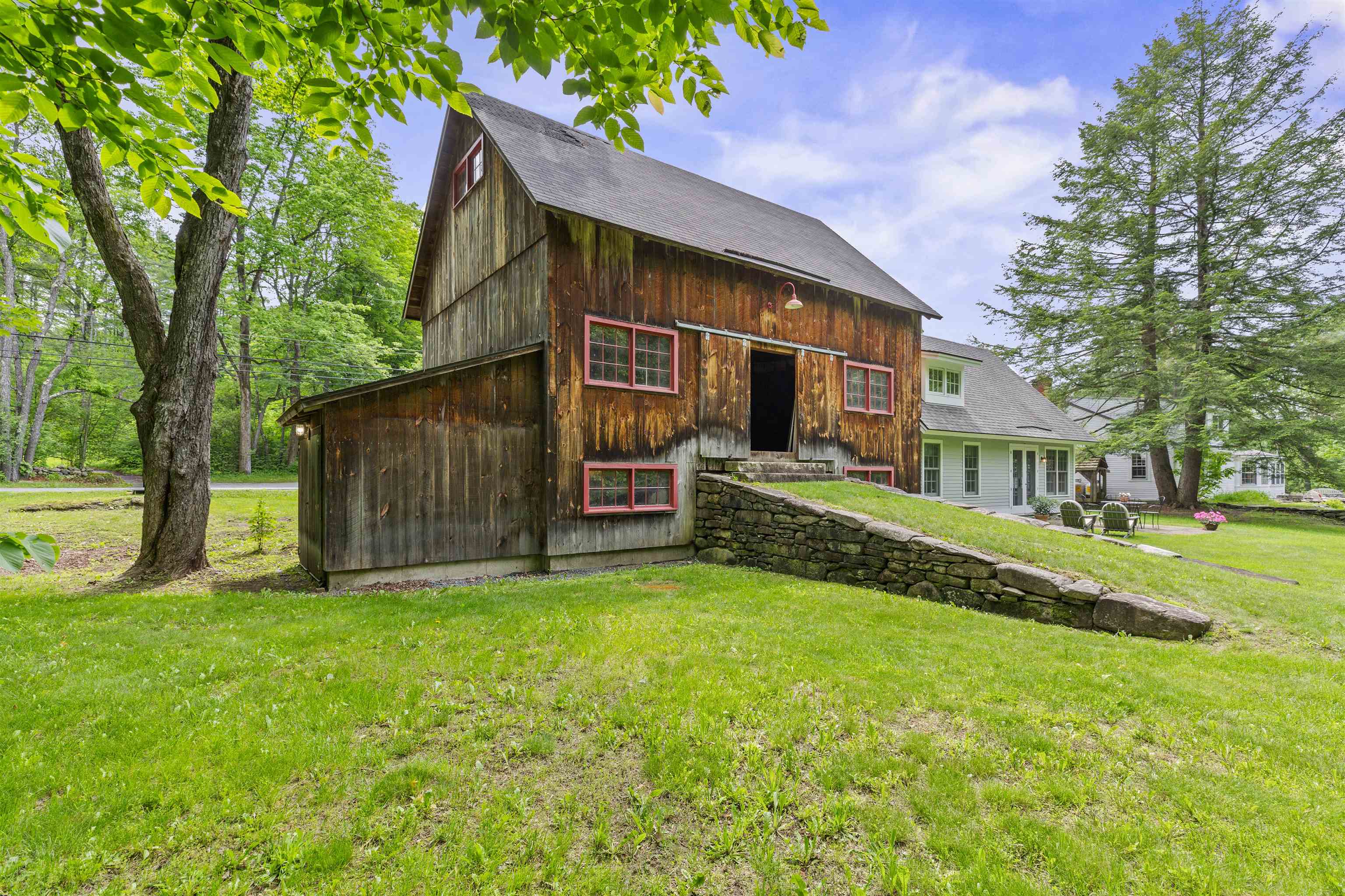323 Turnpike Road Property Photo 51