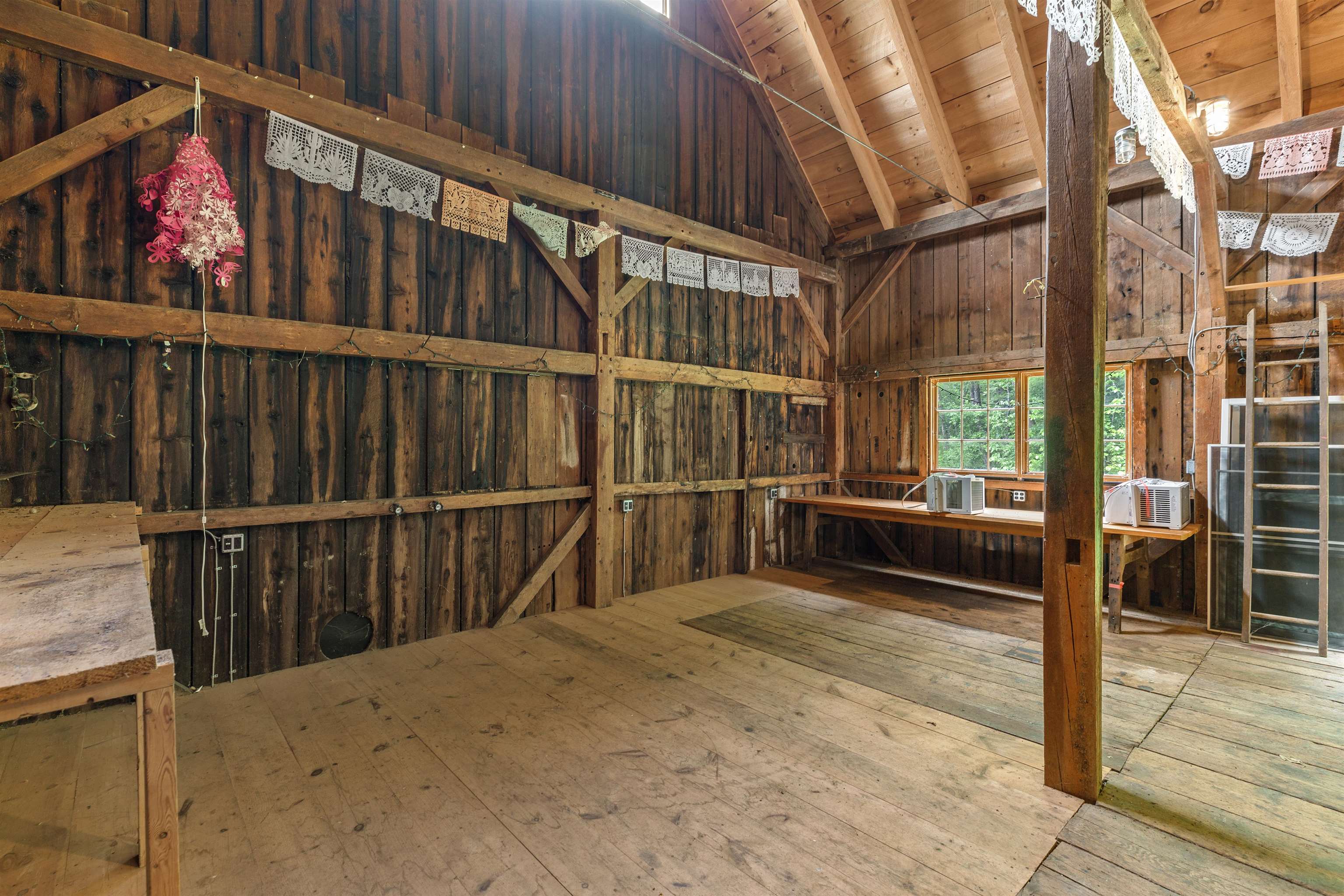 323 Turnpike Road Property Photo 52