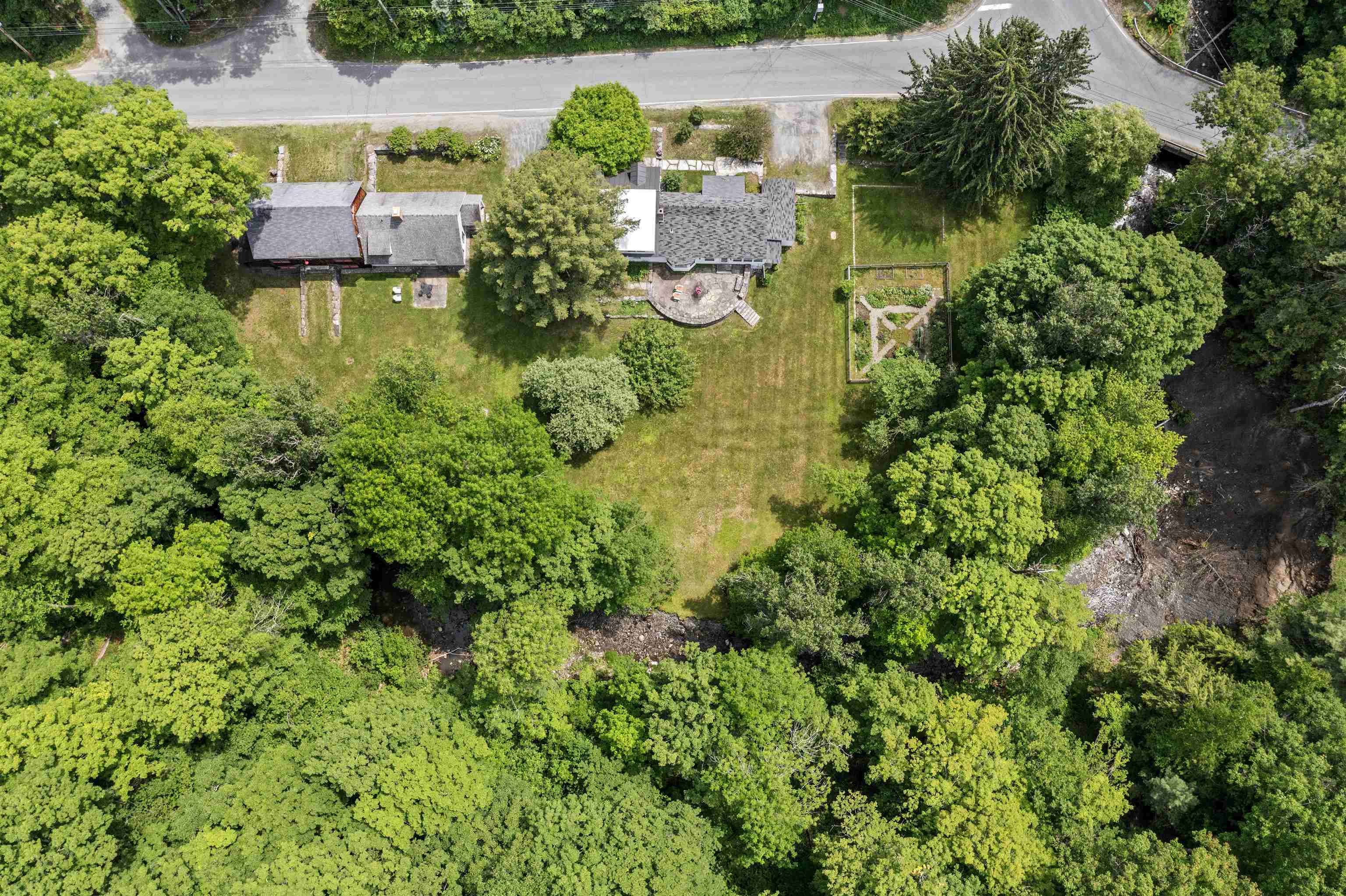 323 Turnpike Road Property Photo 60