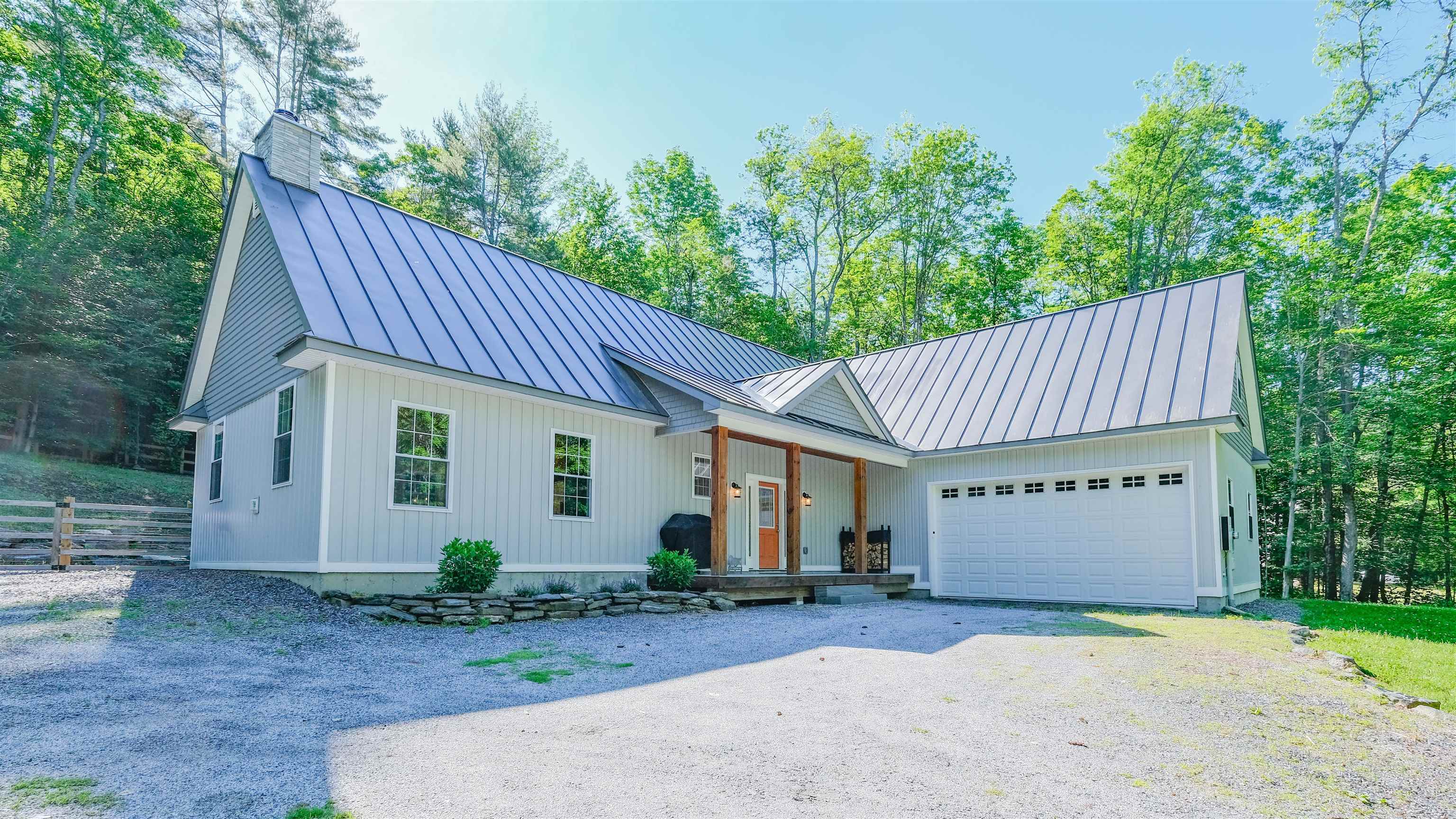 934 Heald Road Property Photo 1