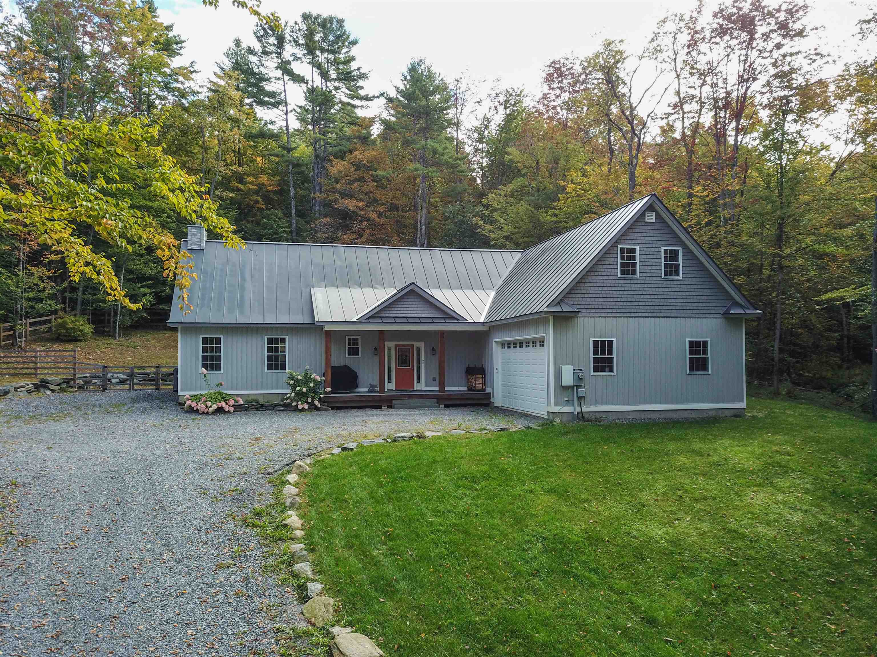934 Heald Road Property Photo 1