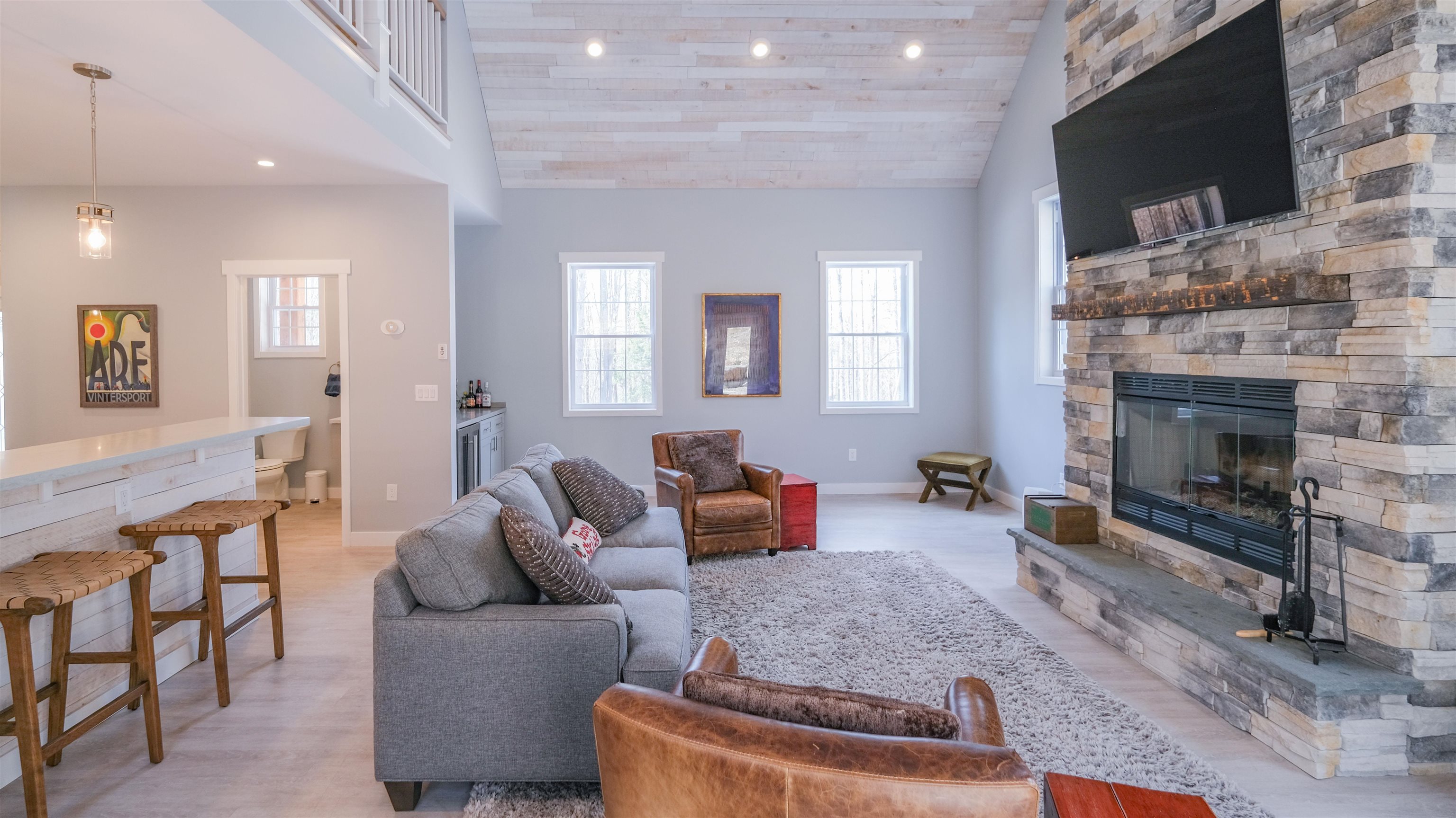 934 Heald Road Property Photo 4