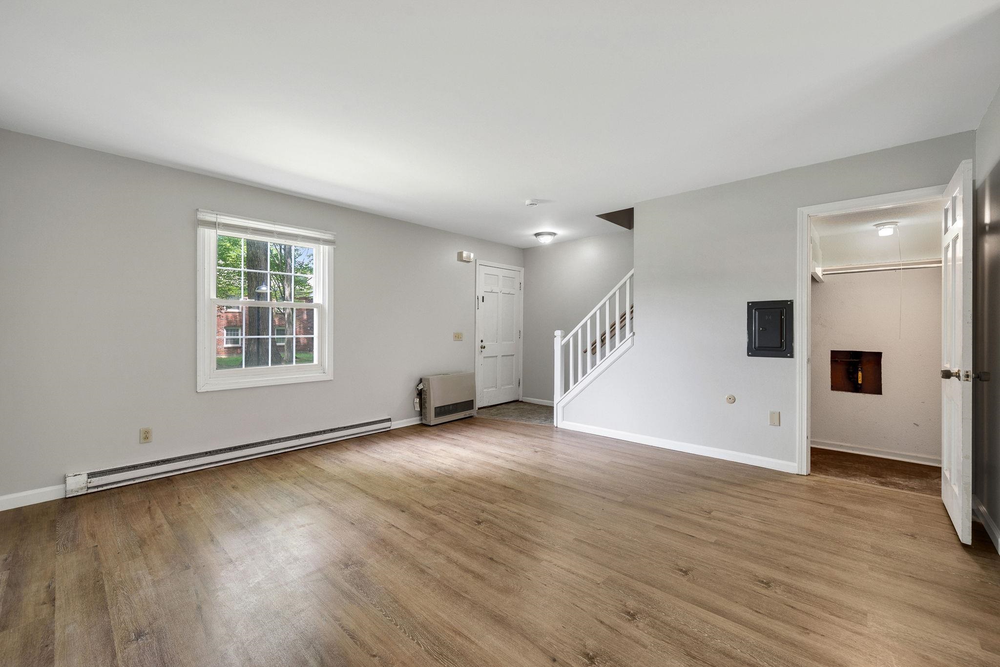 425 Dorset Street Property Photo 8
