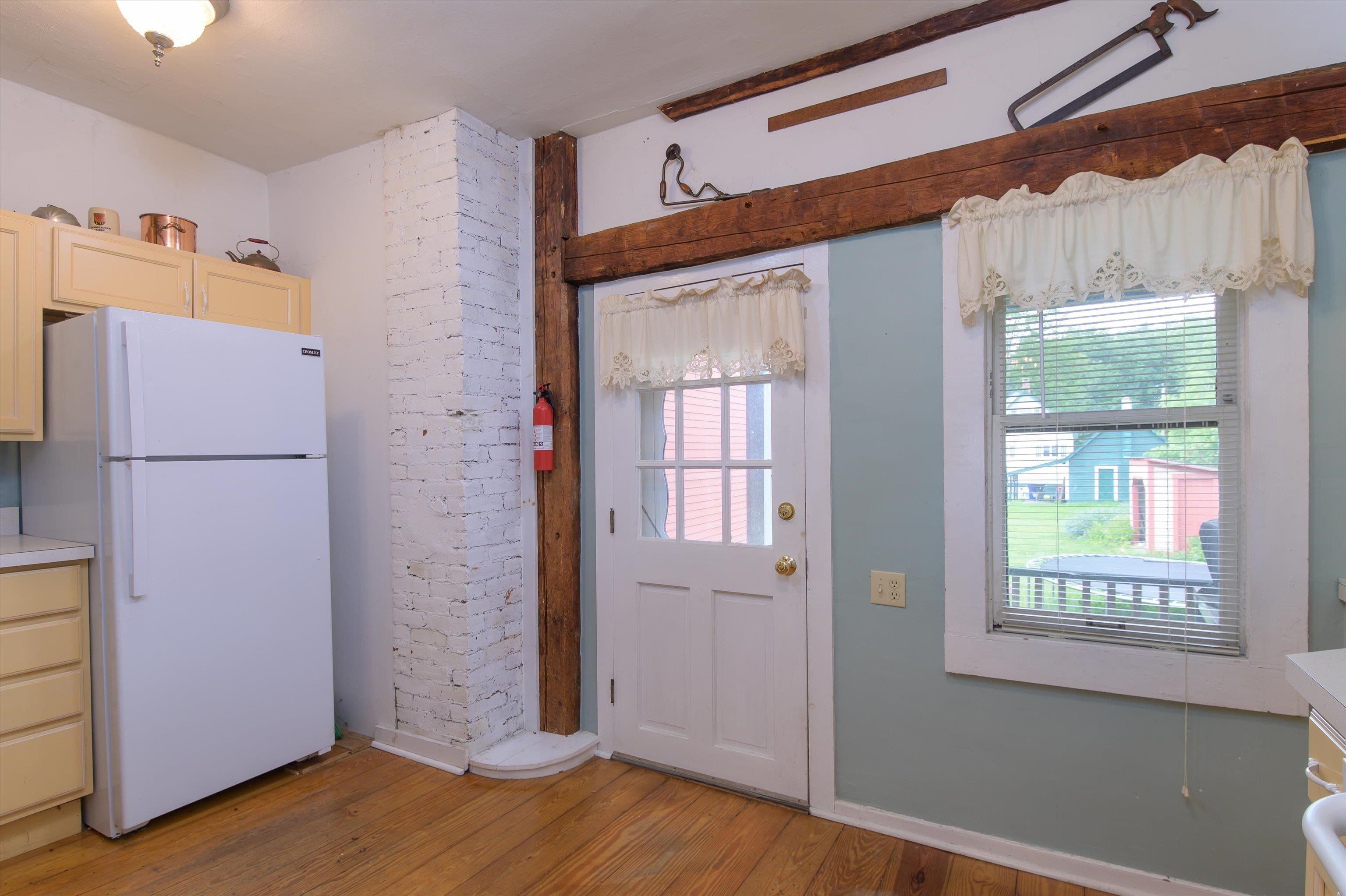 81 Main Street Property Photo 12