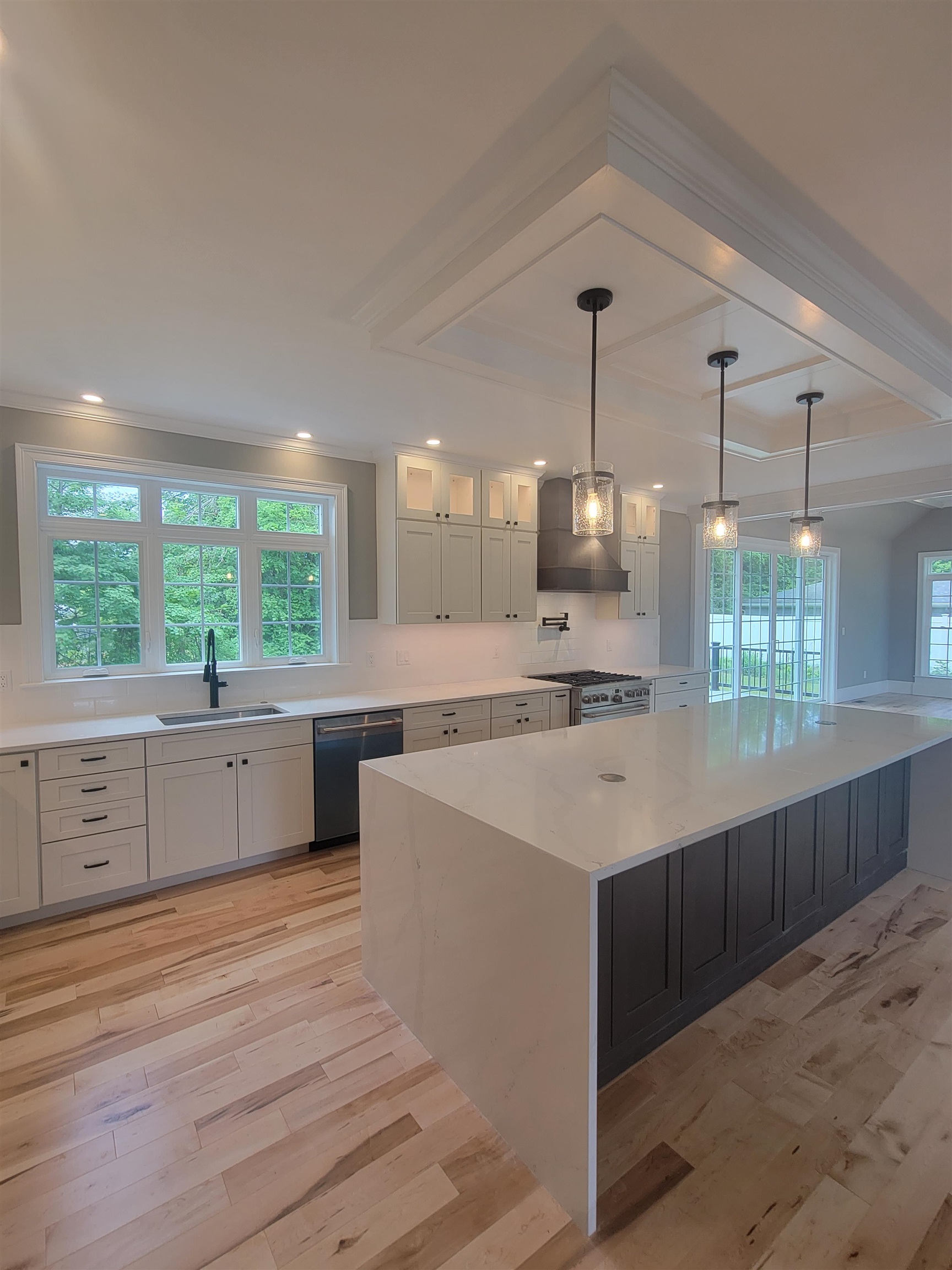 9 Zeland Drive Property Photo 3