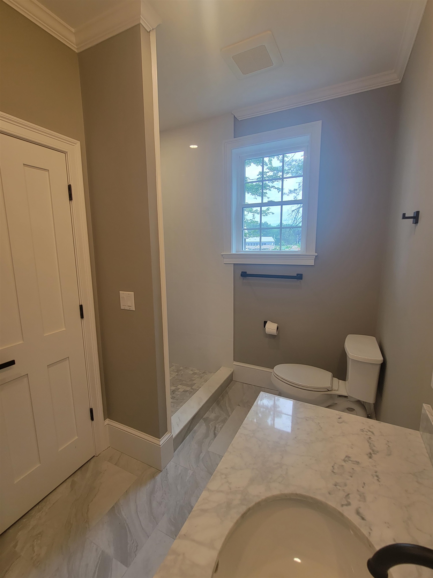 9 Zeland Drive Property Photo 13