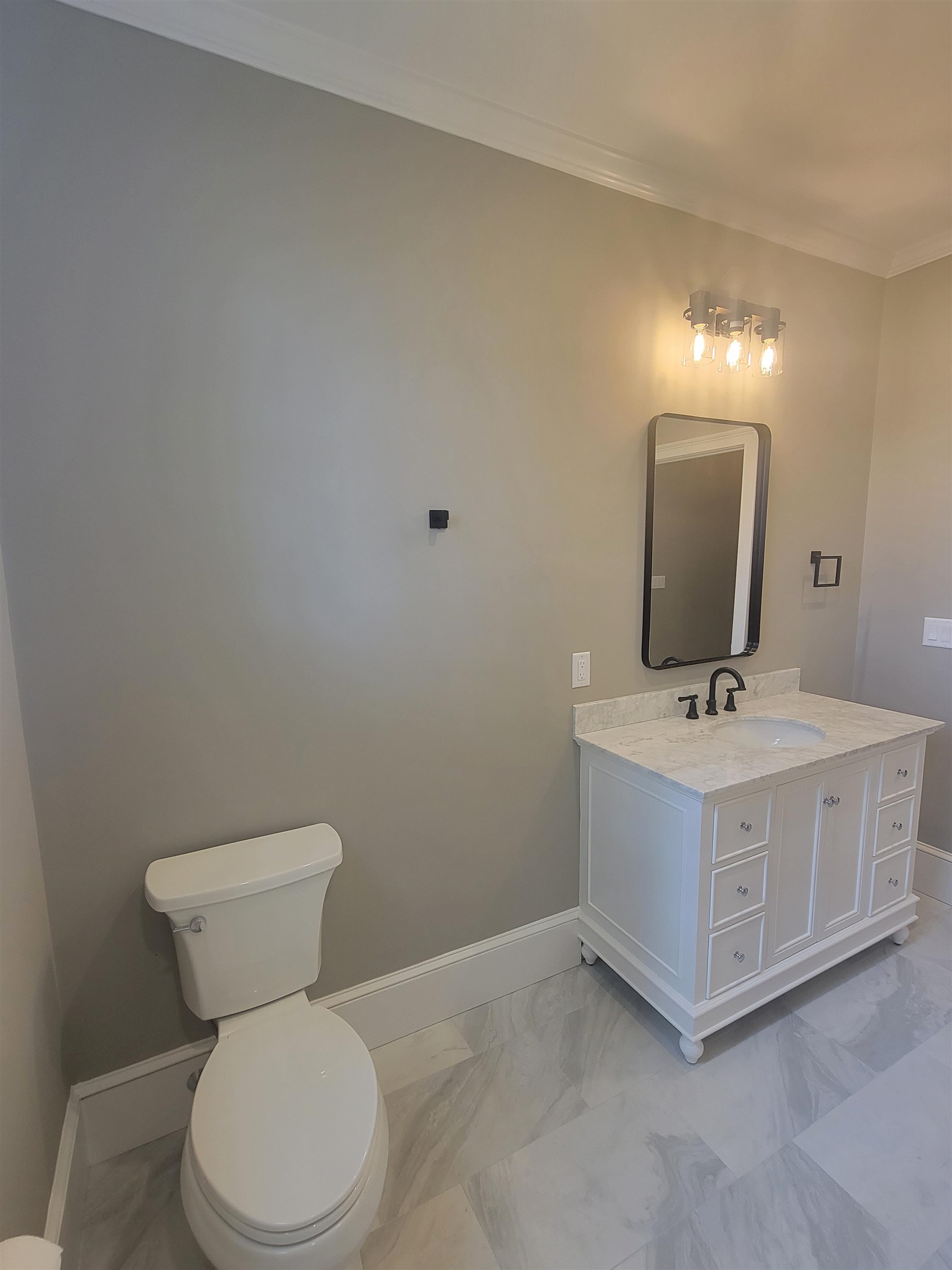 9 Zeland Drive Property Photo 15