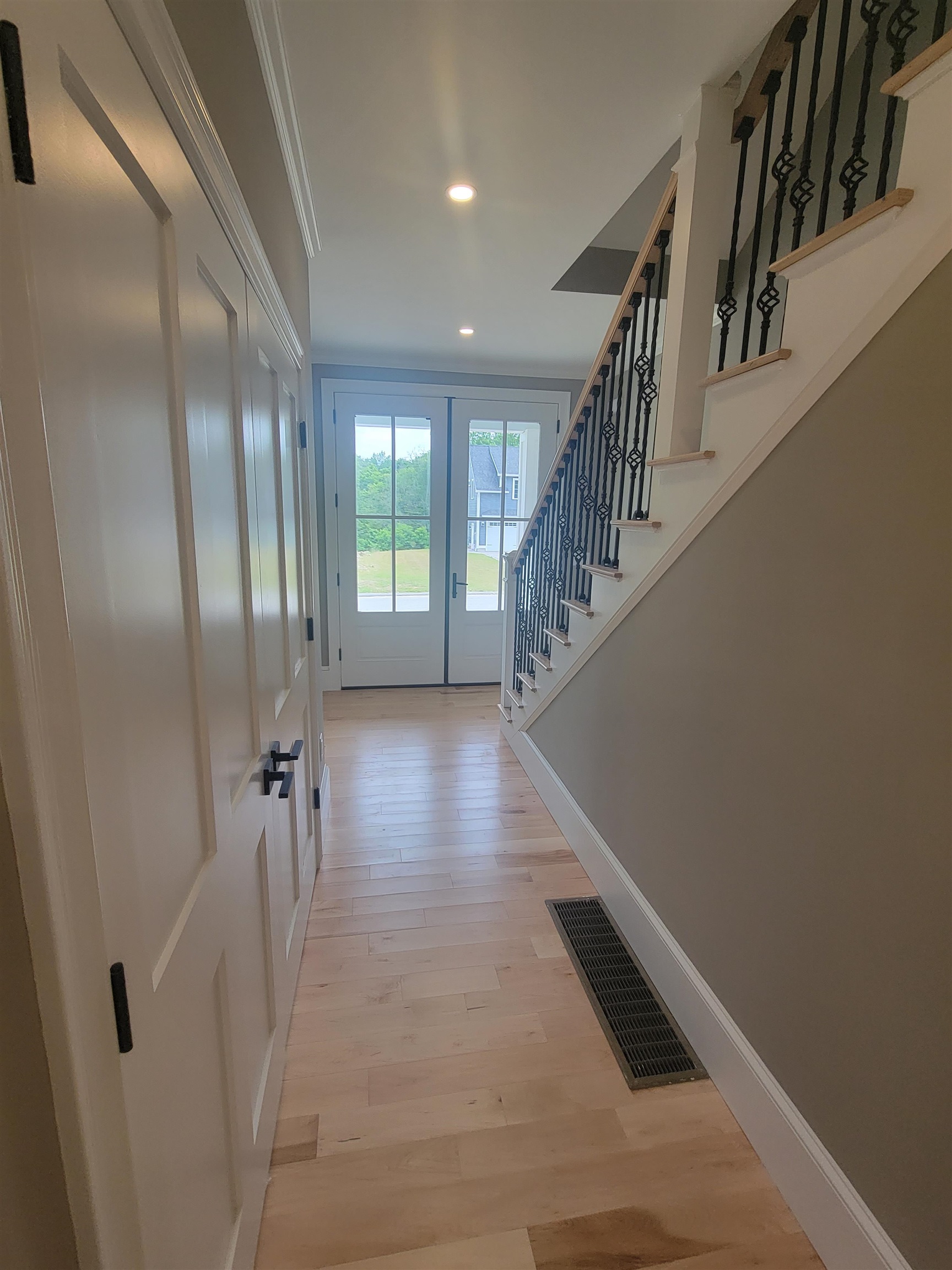 9 Zeland Drive Property Photo 24