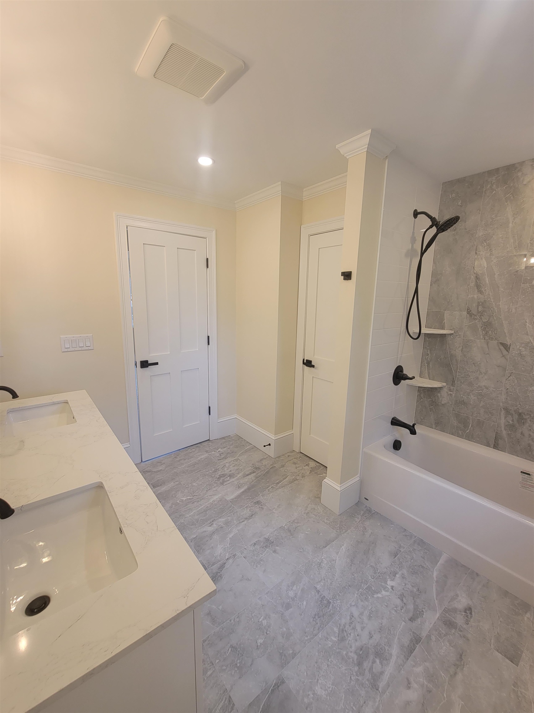 9 Zeland Drive Property Photo 38
