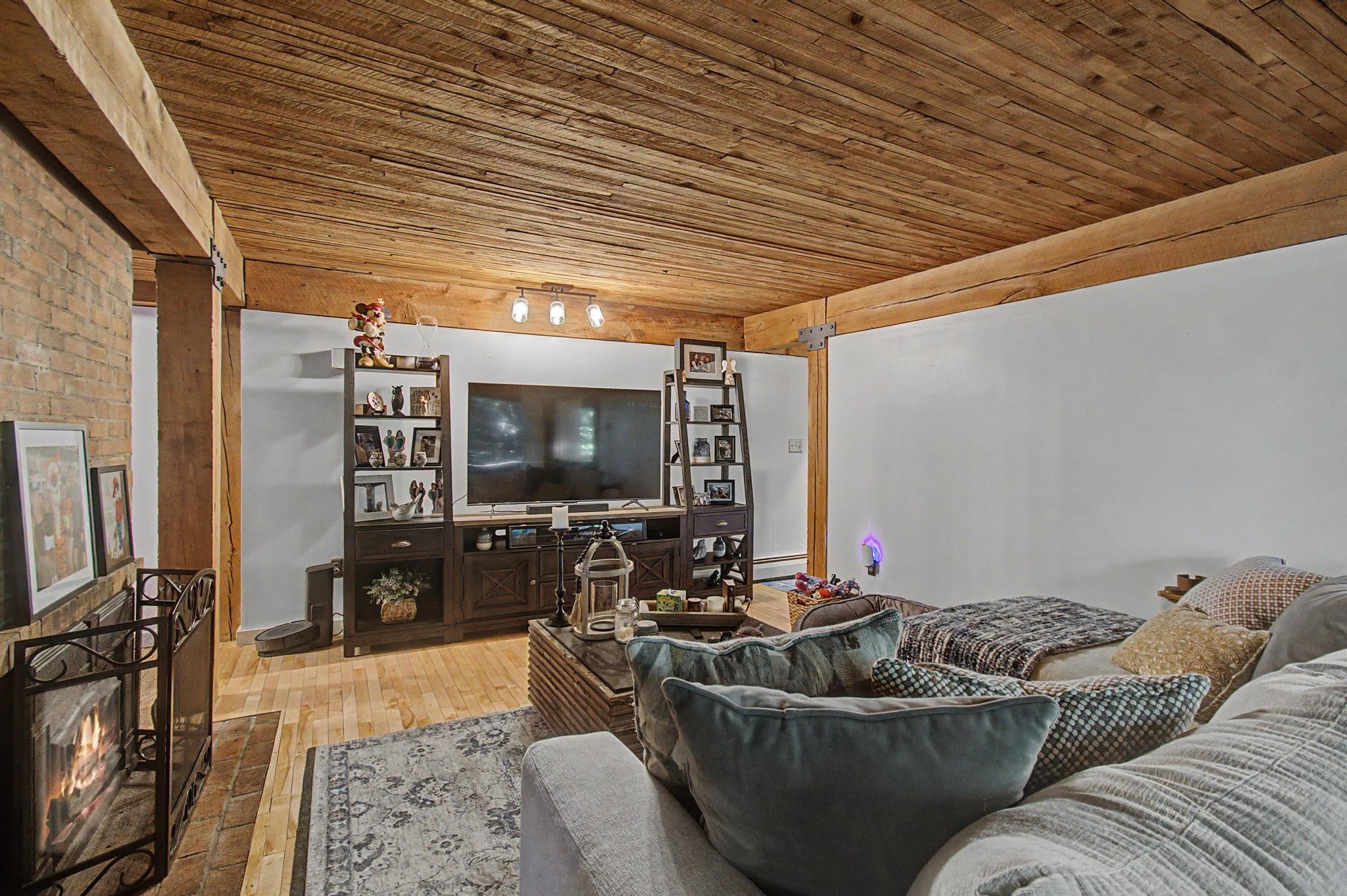 122 Redrock Drive Property Photo 3