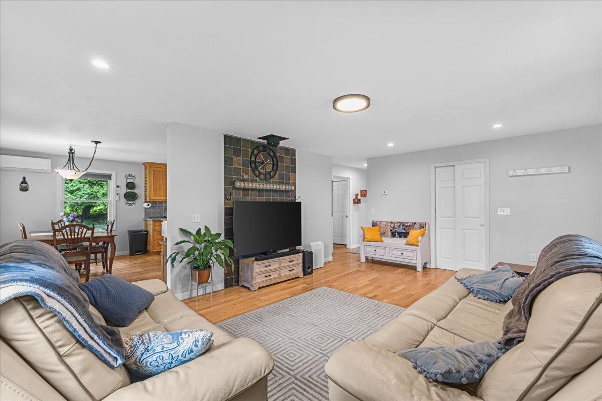 15 Marshall Lane Property Photo 6