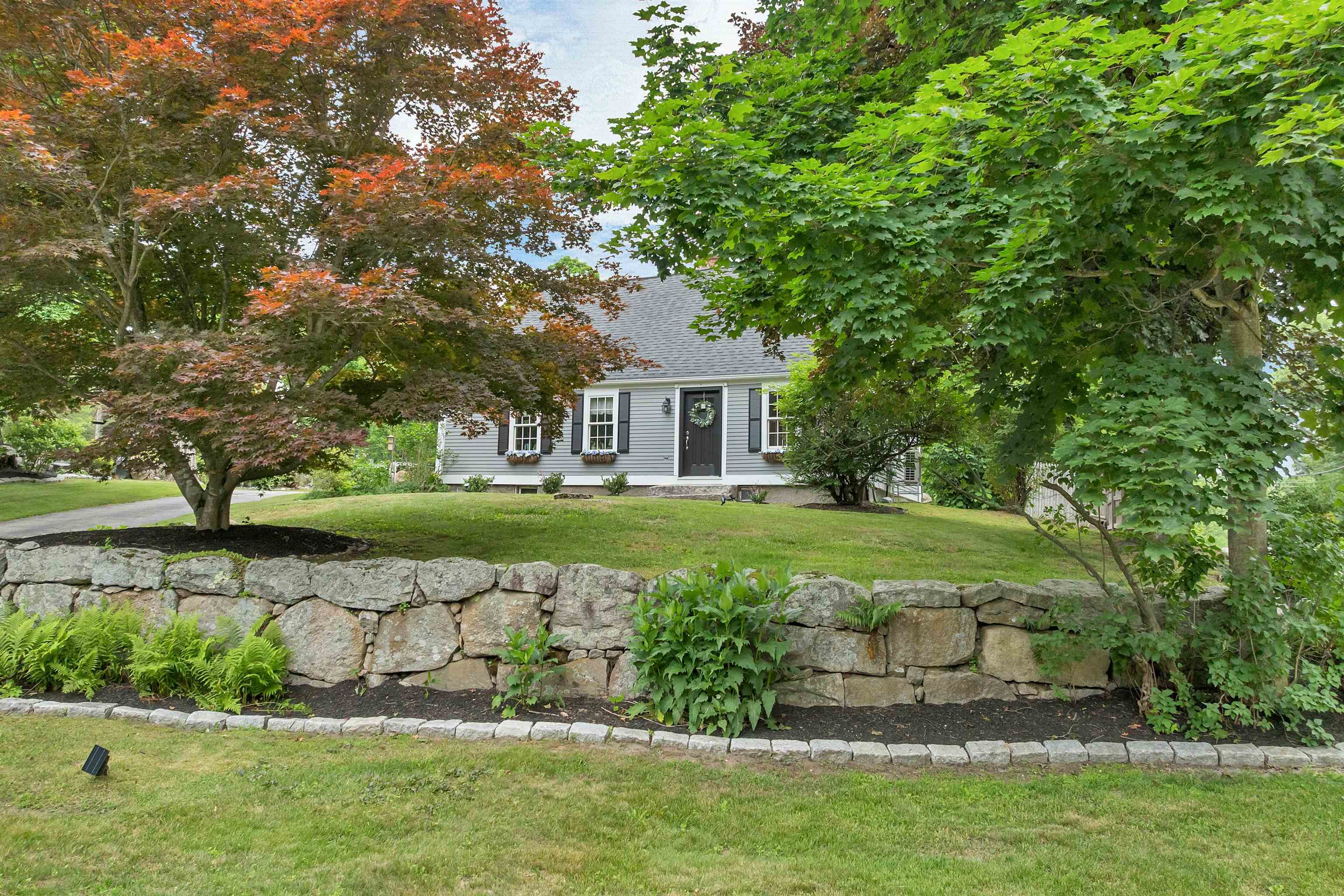 64 N Amherst Road Property Photo 1