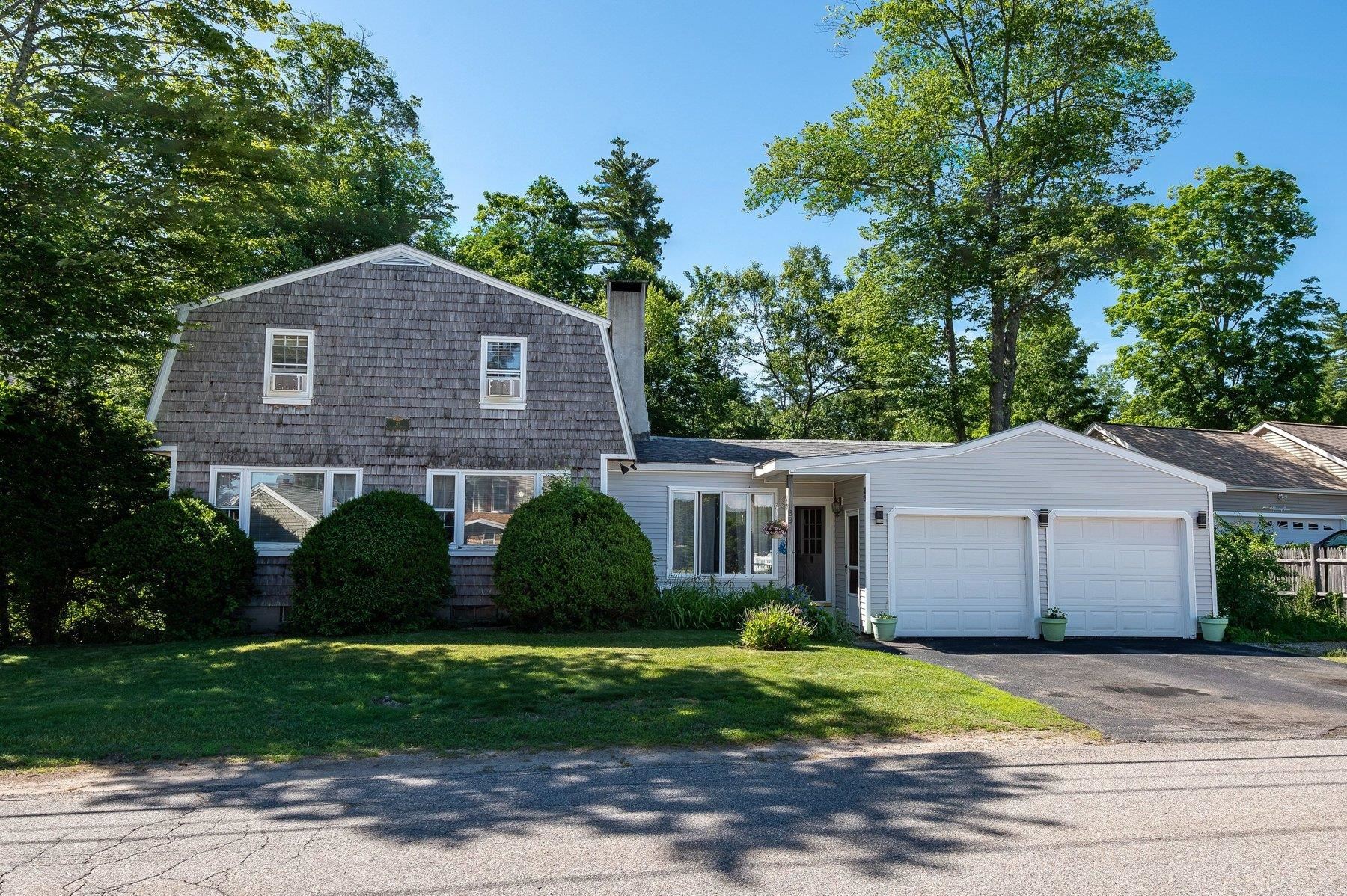 89 Saint James Avenue Property Photo 2
