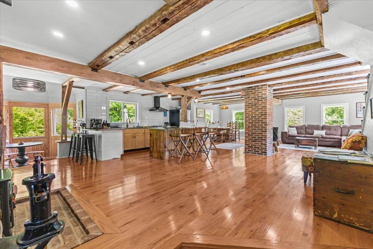 488 Beach Road Property Photo 8