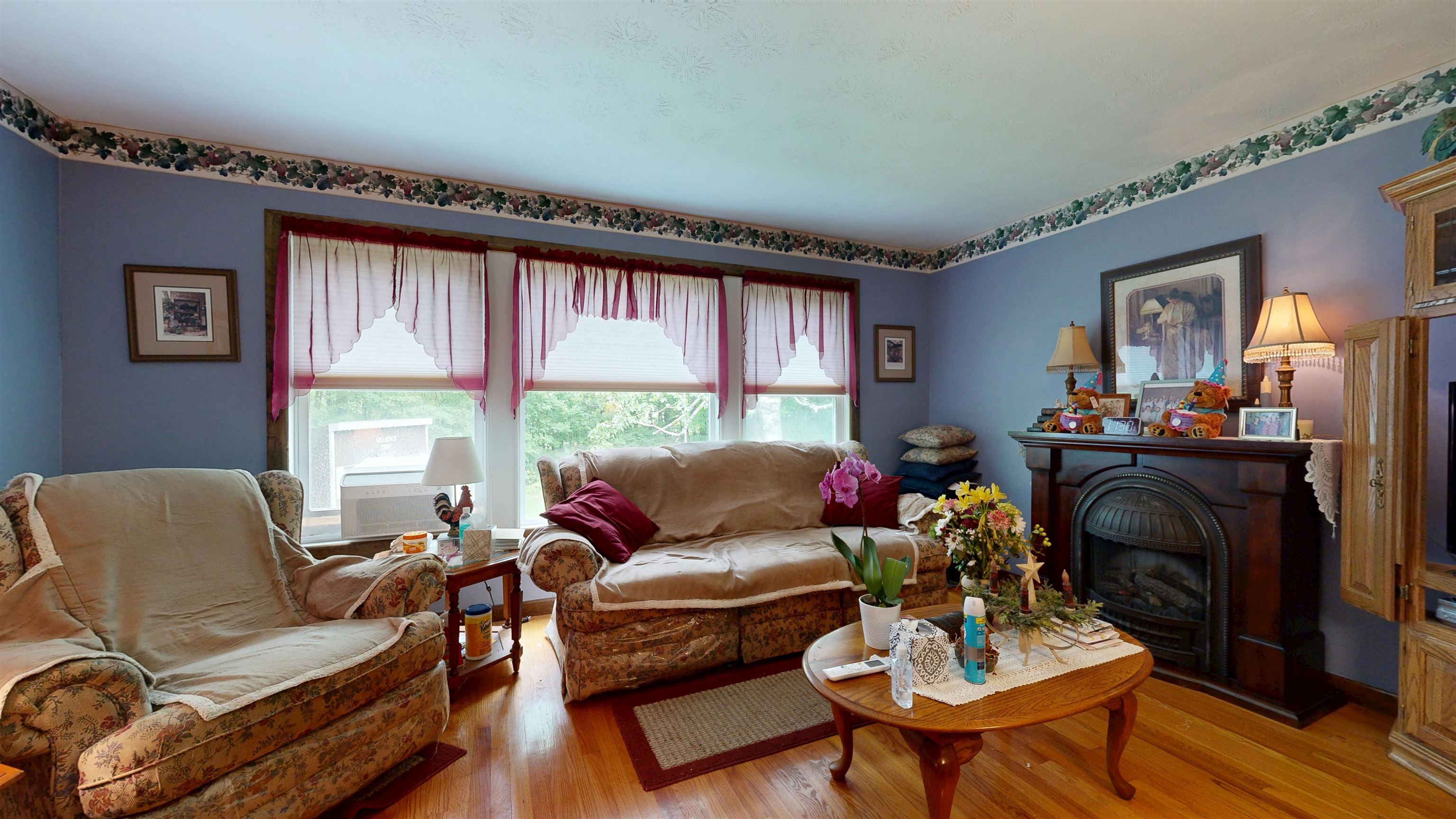 1198 Georgia Mountain Road Property Photo 9