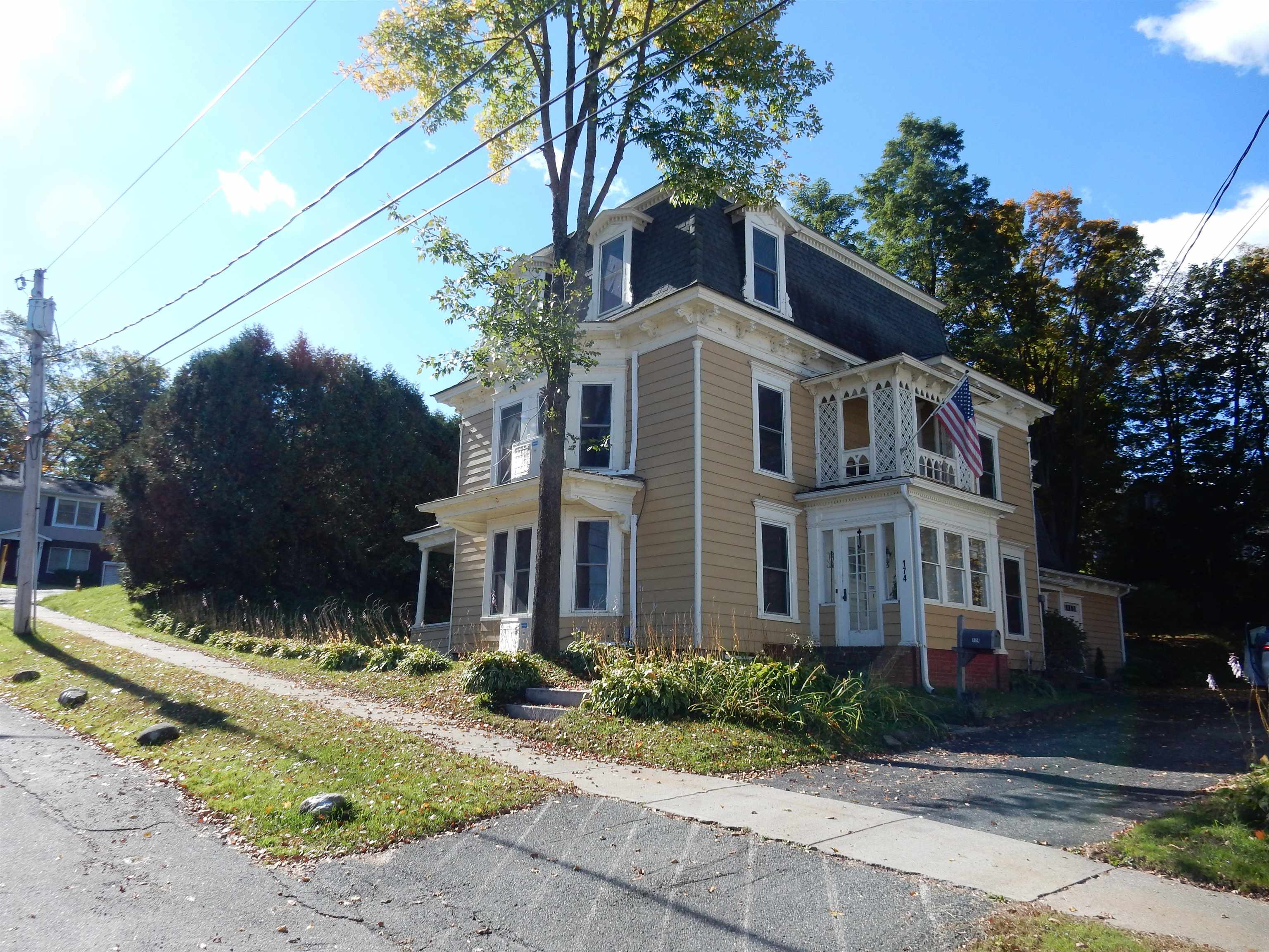 174 Third Street Property Photo 4