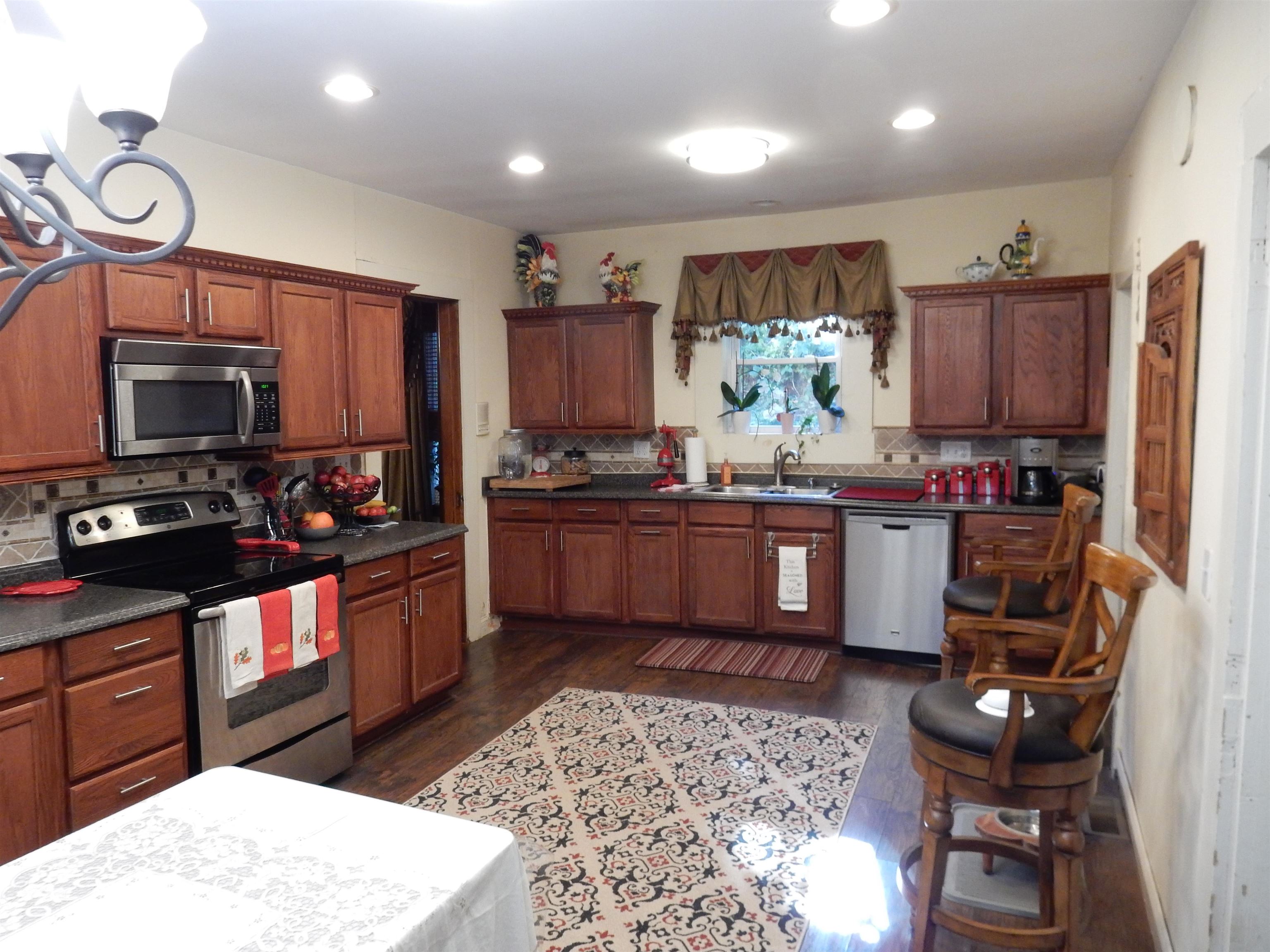 174 Third Street Property Photo 7