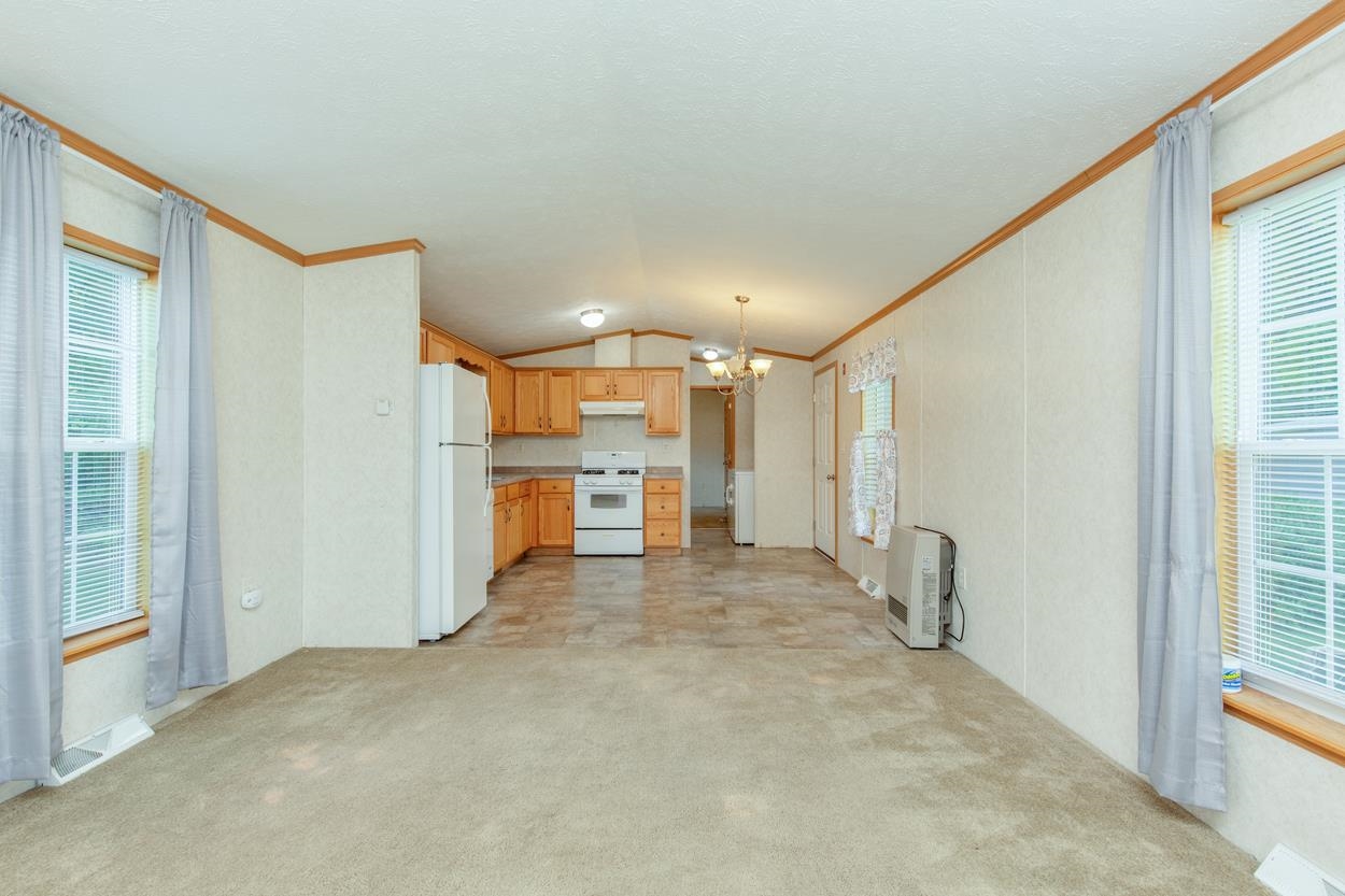 9 Chancellor Drive Property Photo 5