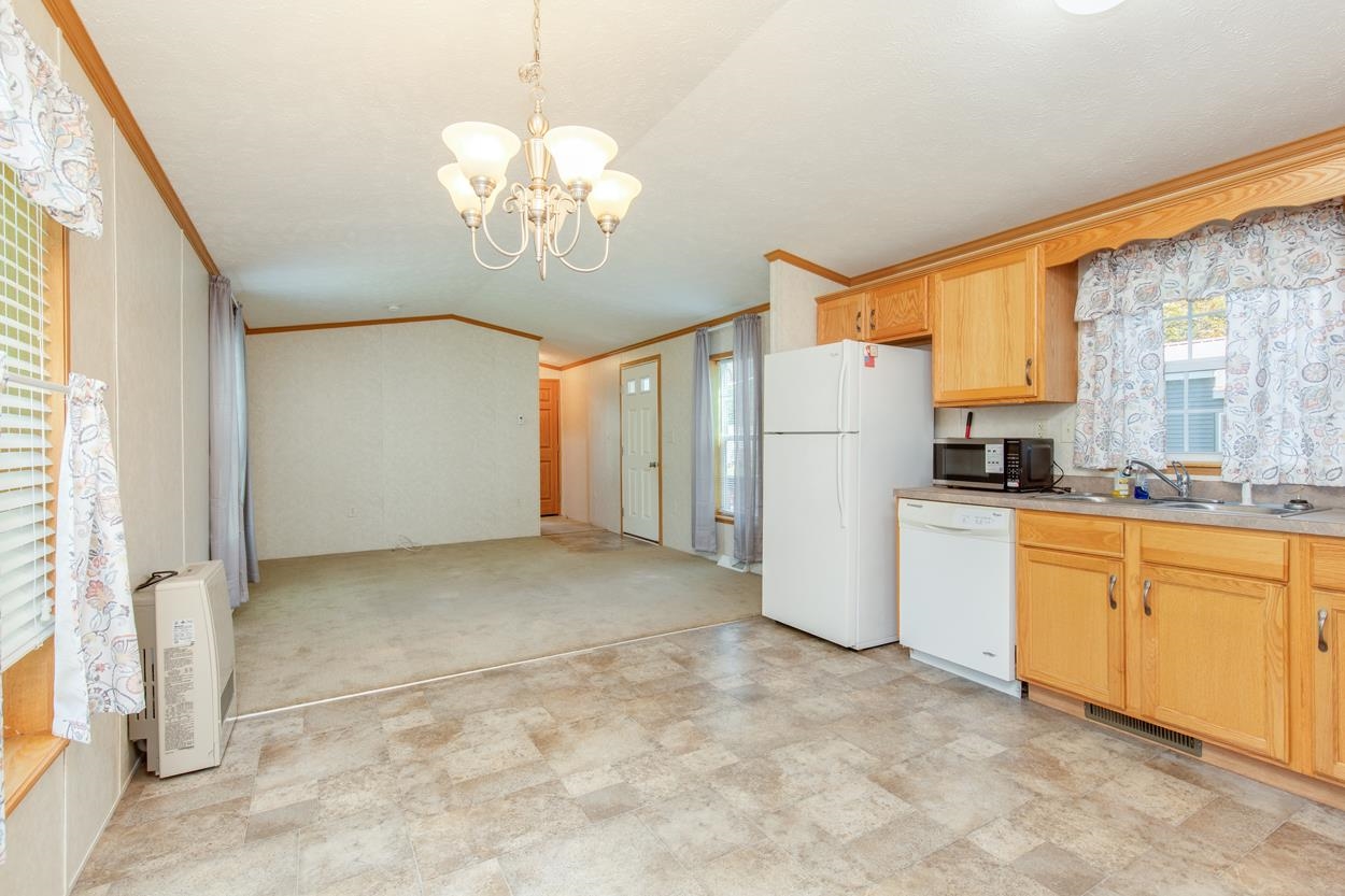 9 Chancellor Drive Property Photo 7