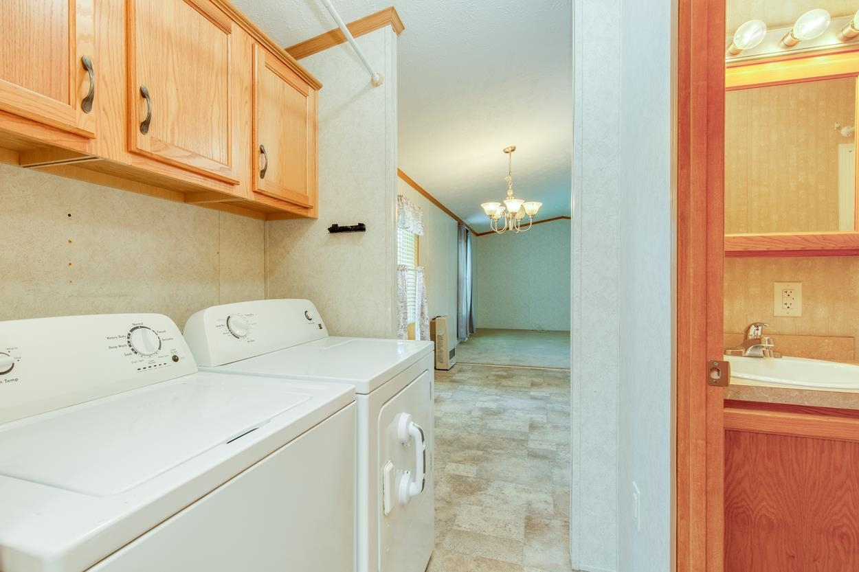 9 Chancellor Drive Property Photo 8