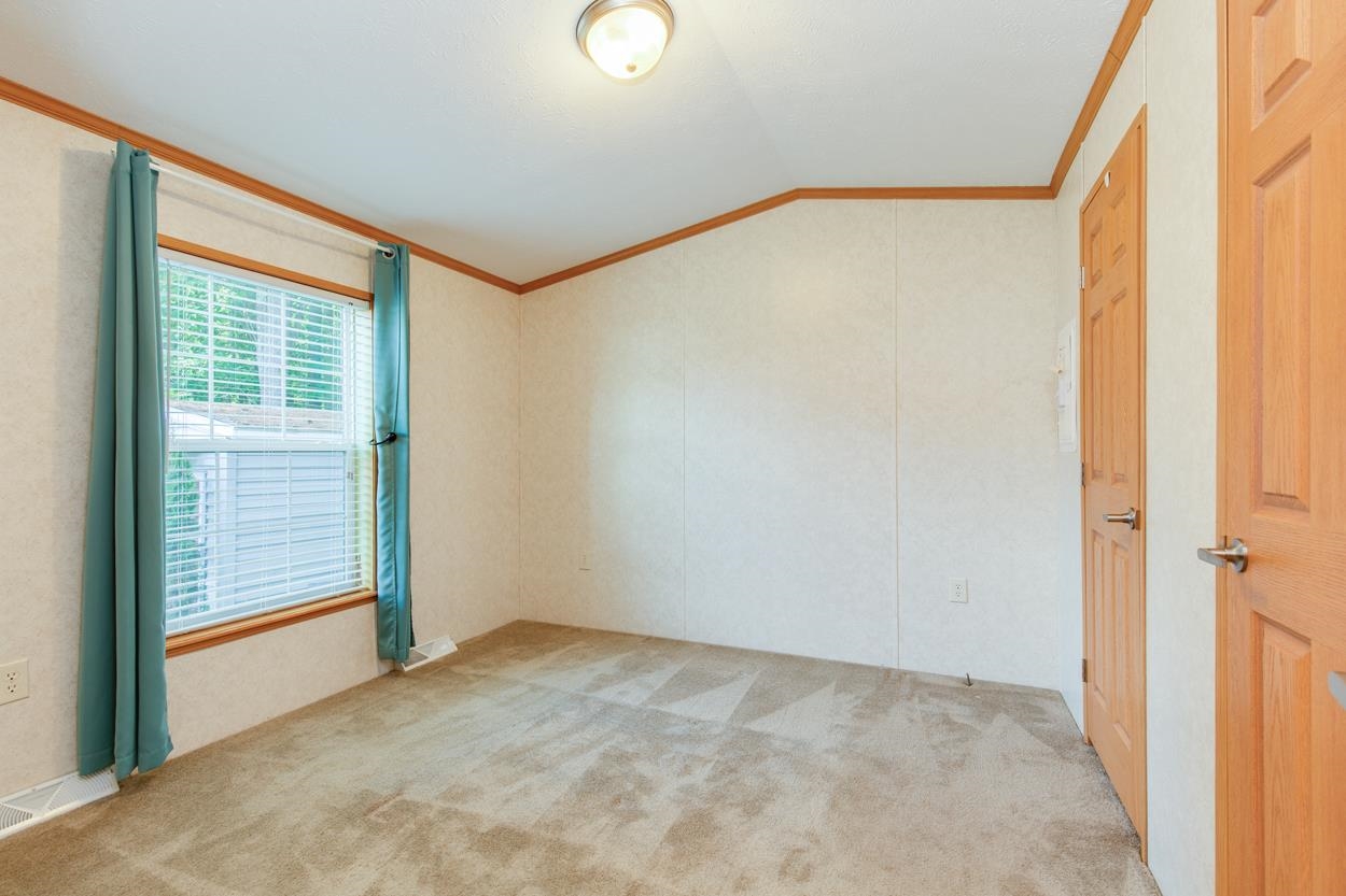 9 Chancellor Drive Property Photo 14