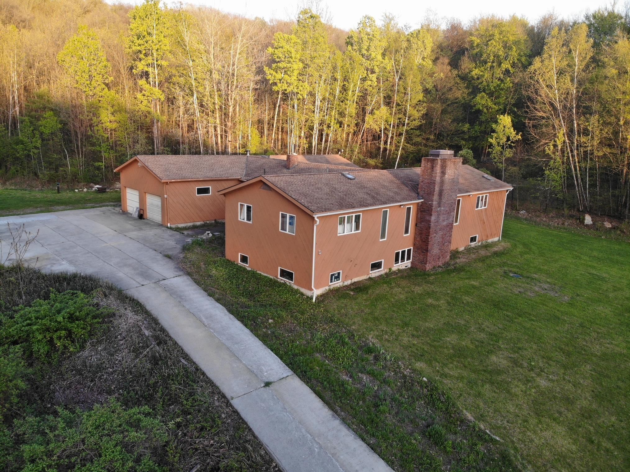 498 Town Line Road Property Photo 1