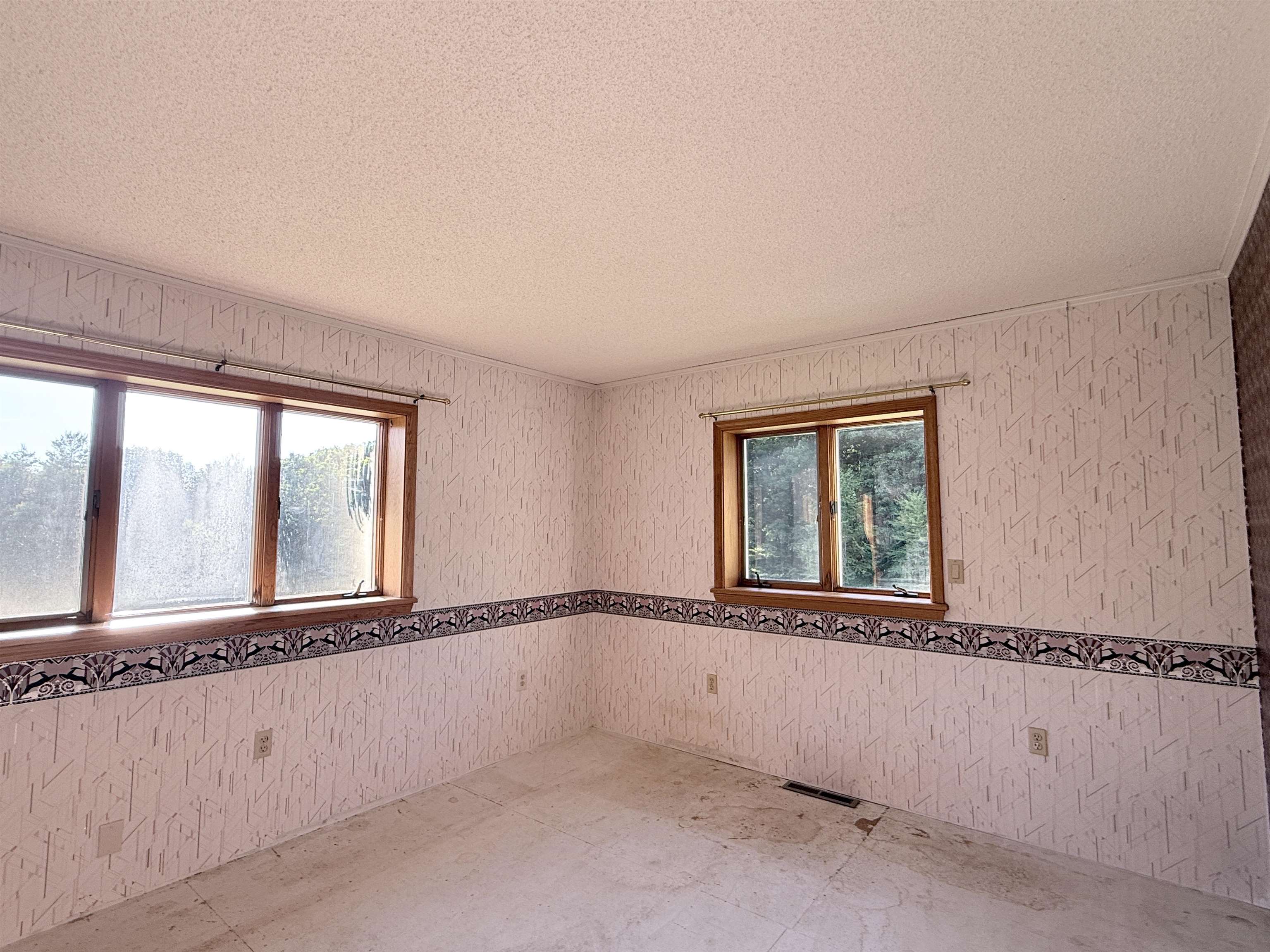 498 Town Line Road Property Photo 23