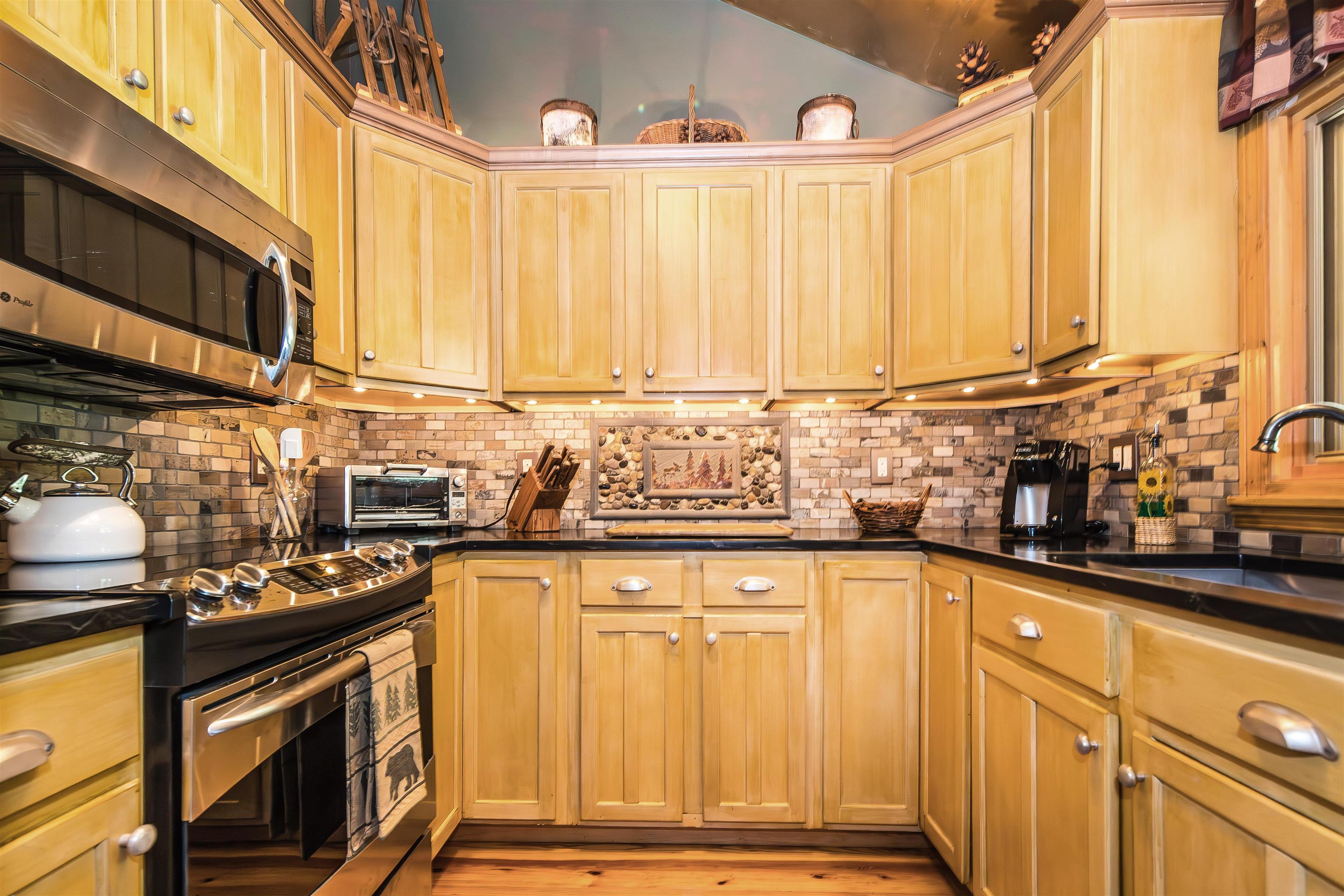289 Ledgemere Point Property Photo 17