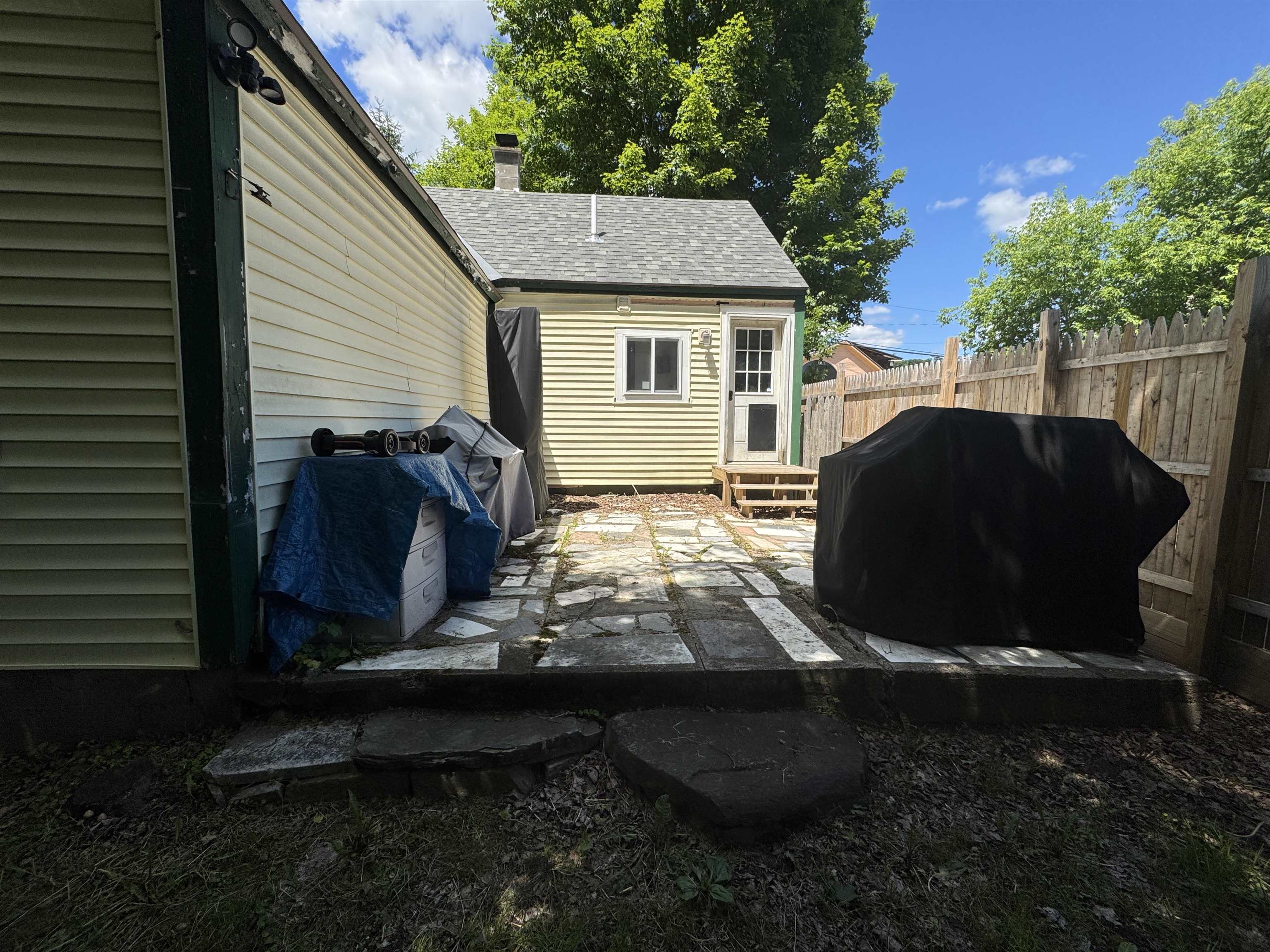 10 West Hill Street Property Photo 20