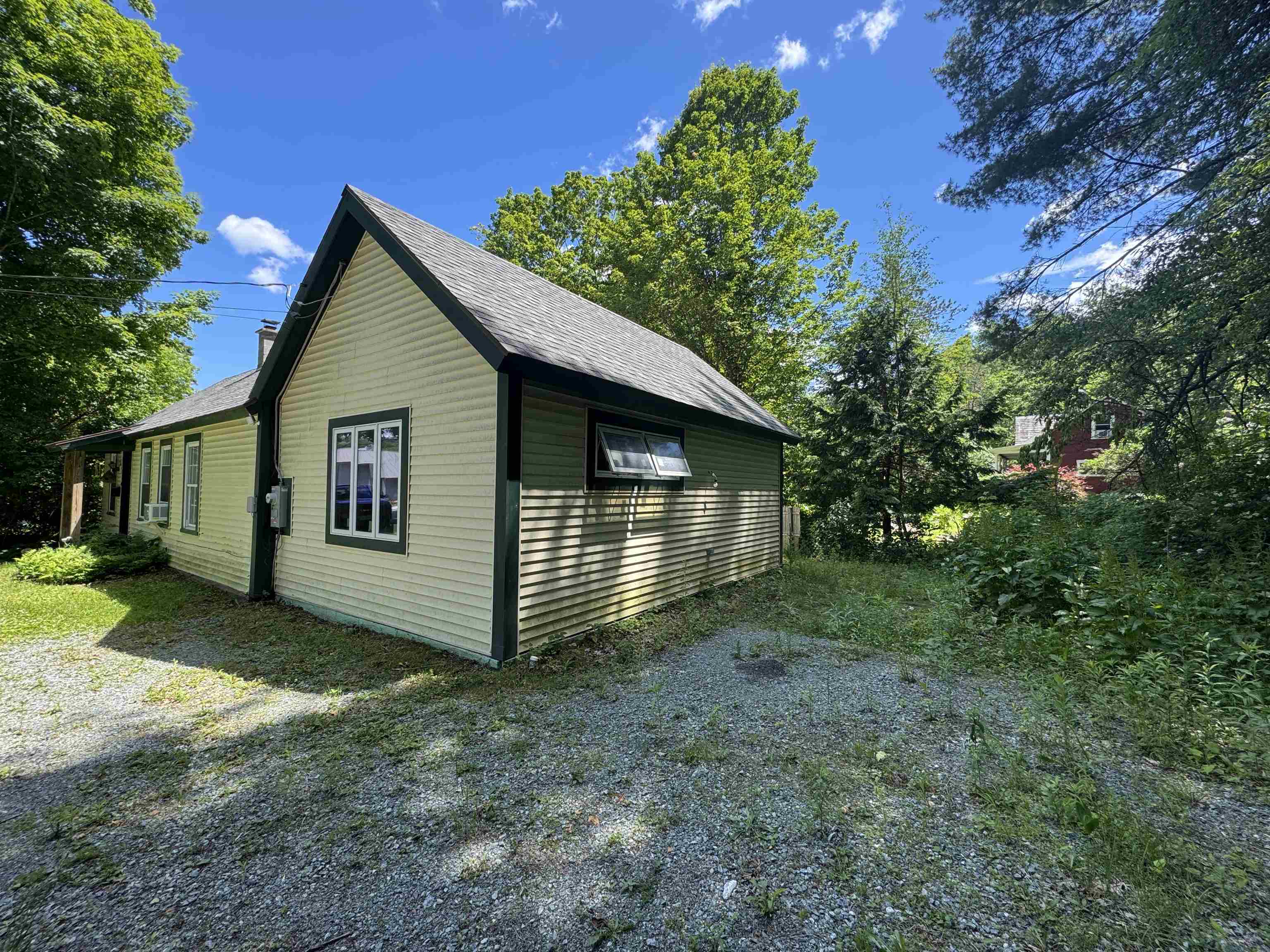 10 West Hill Street Property Photo 23