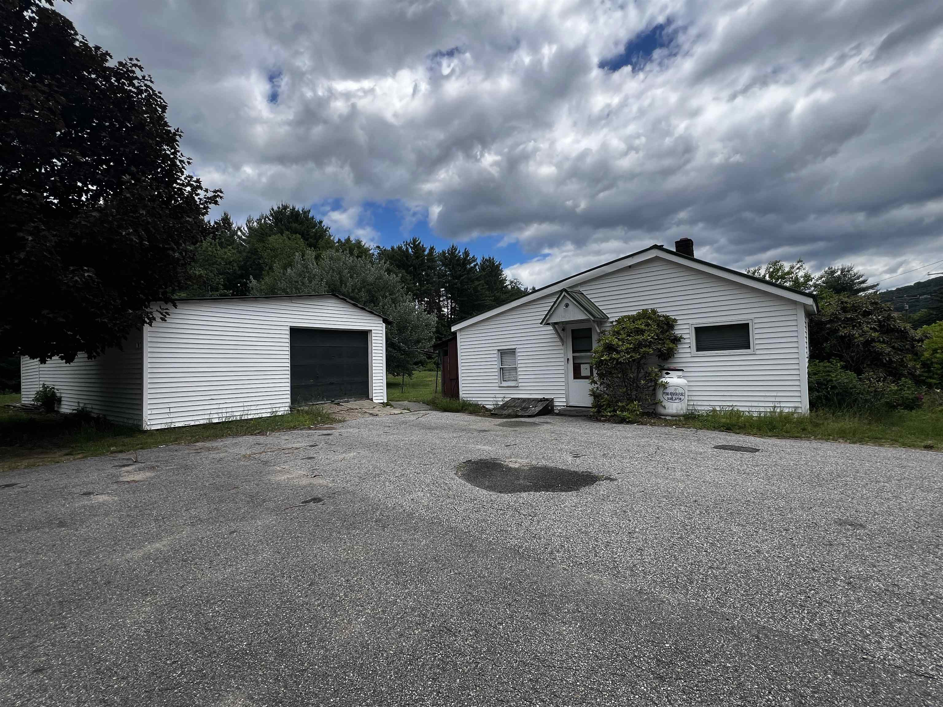 351 Owl Street Property Photo 4