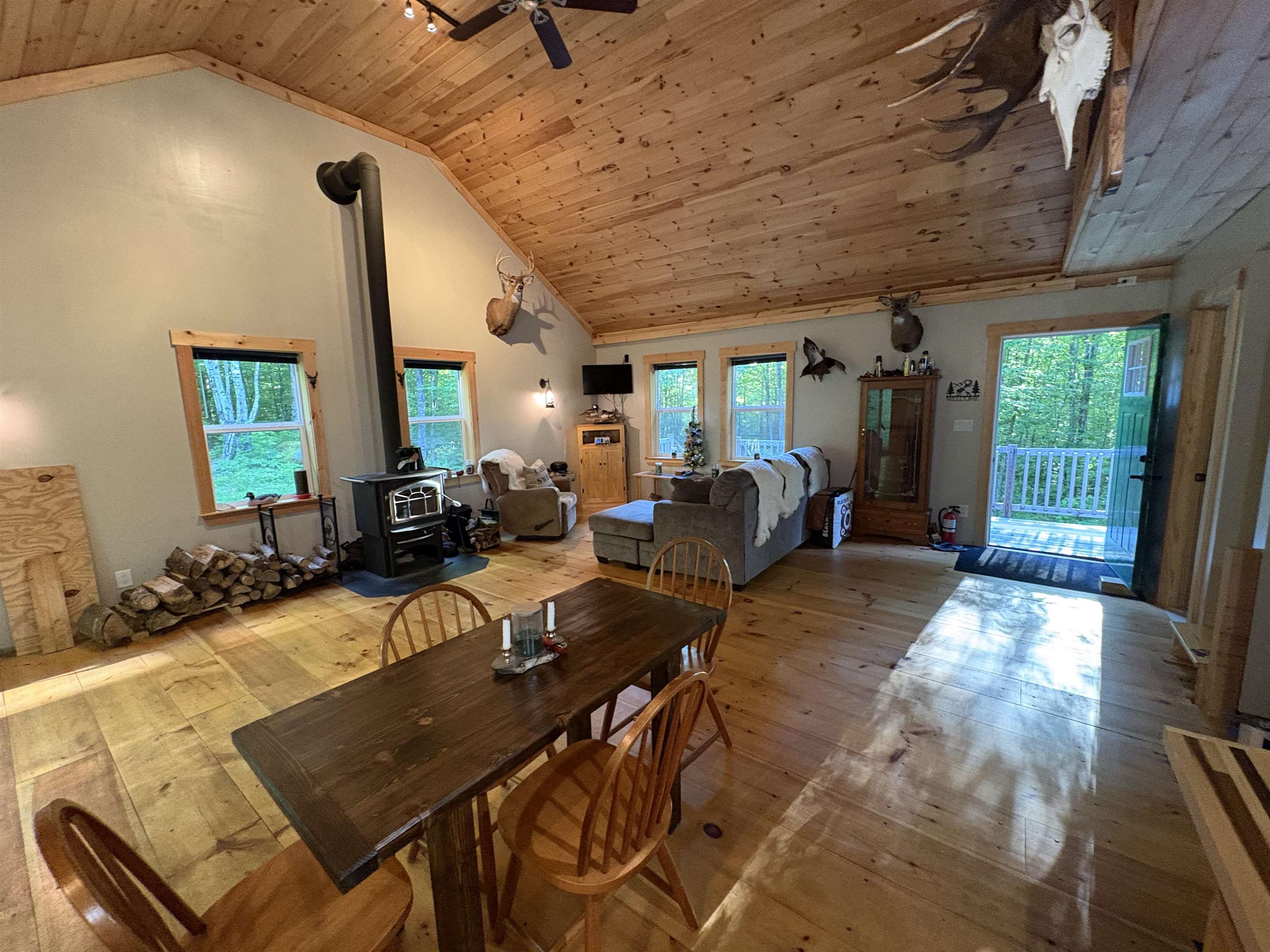 900 Wilderness Drive Property Photo 14