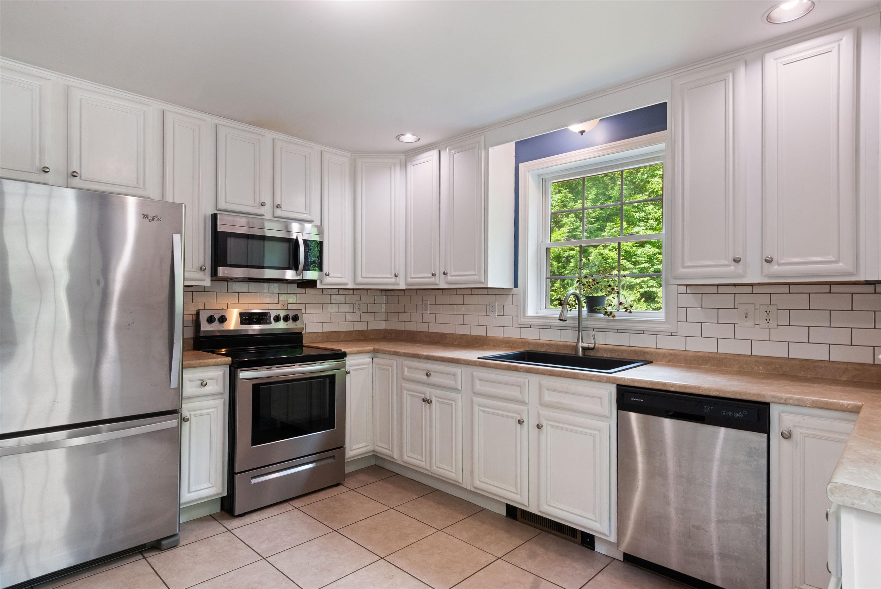 633 Beauty Hill Road Property Photo 11