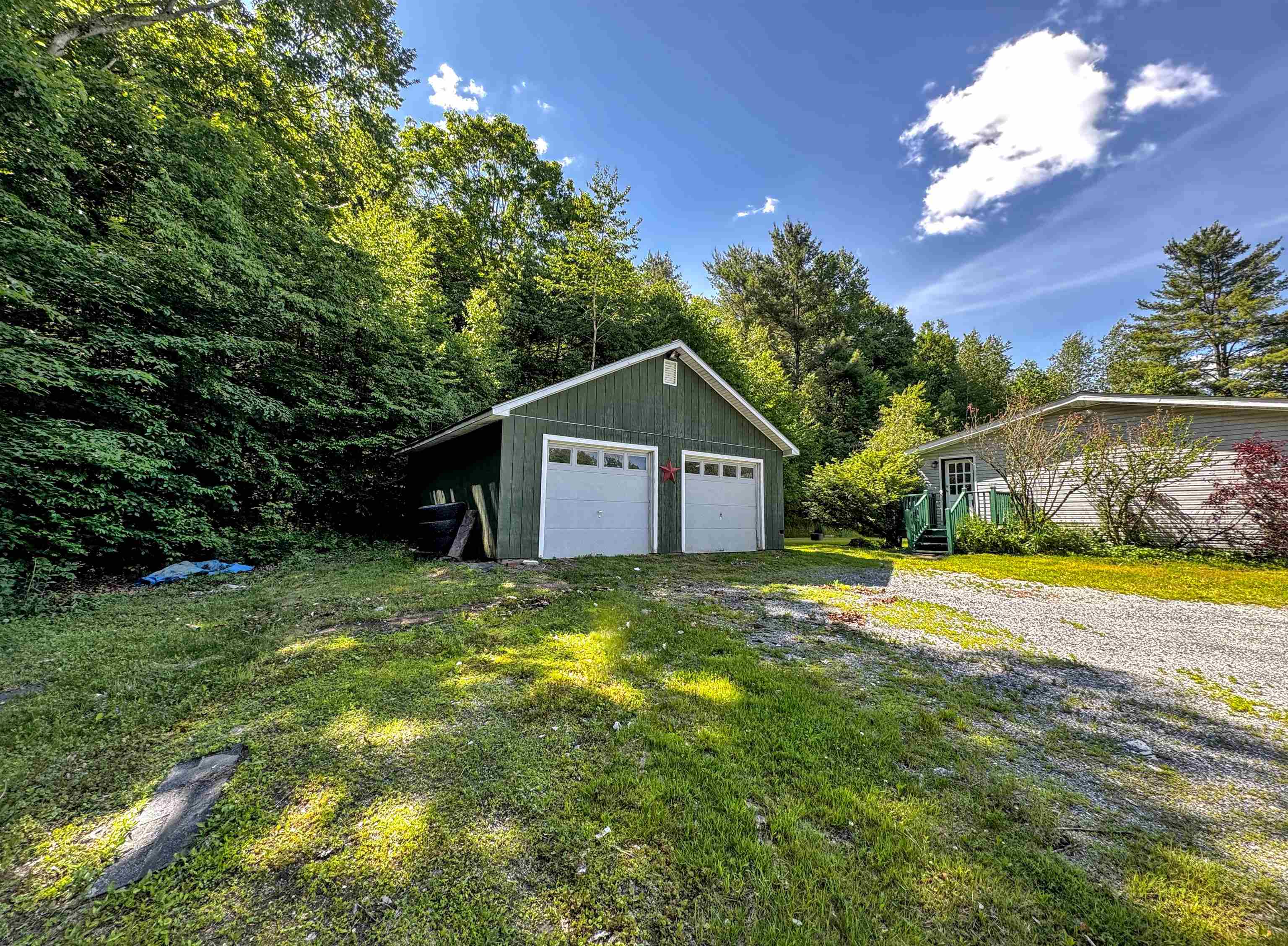 219 Shamrock Hill Property Photo 3