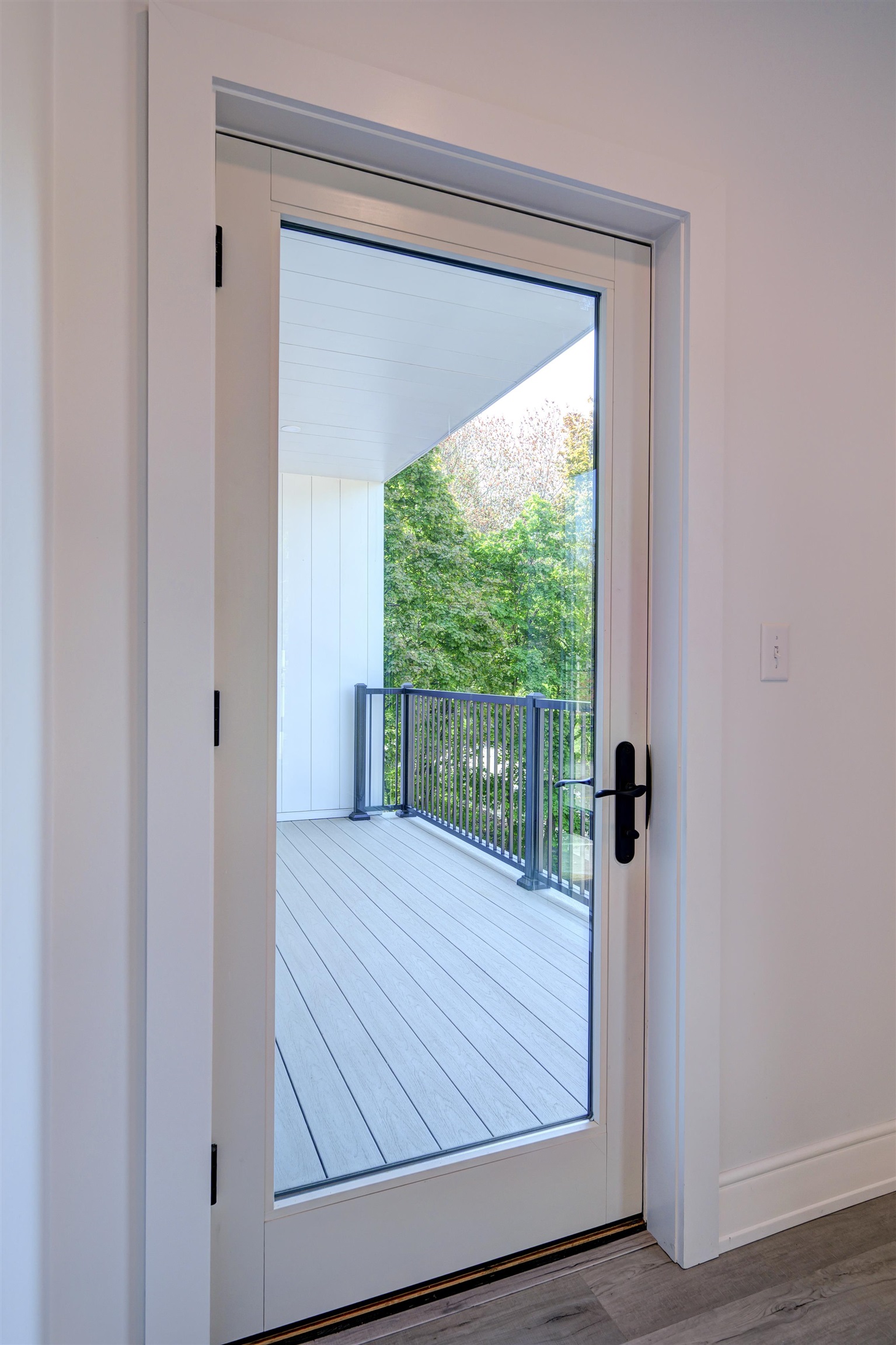 2059 Lafayette Road Property Photo 10