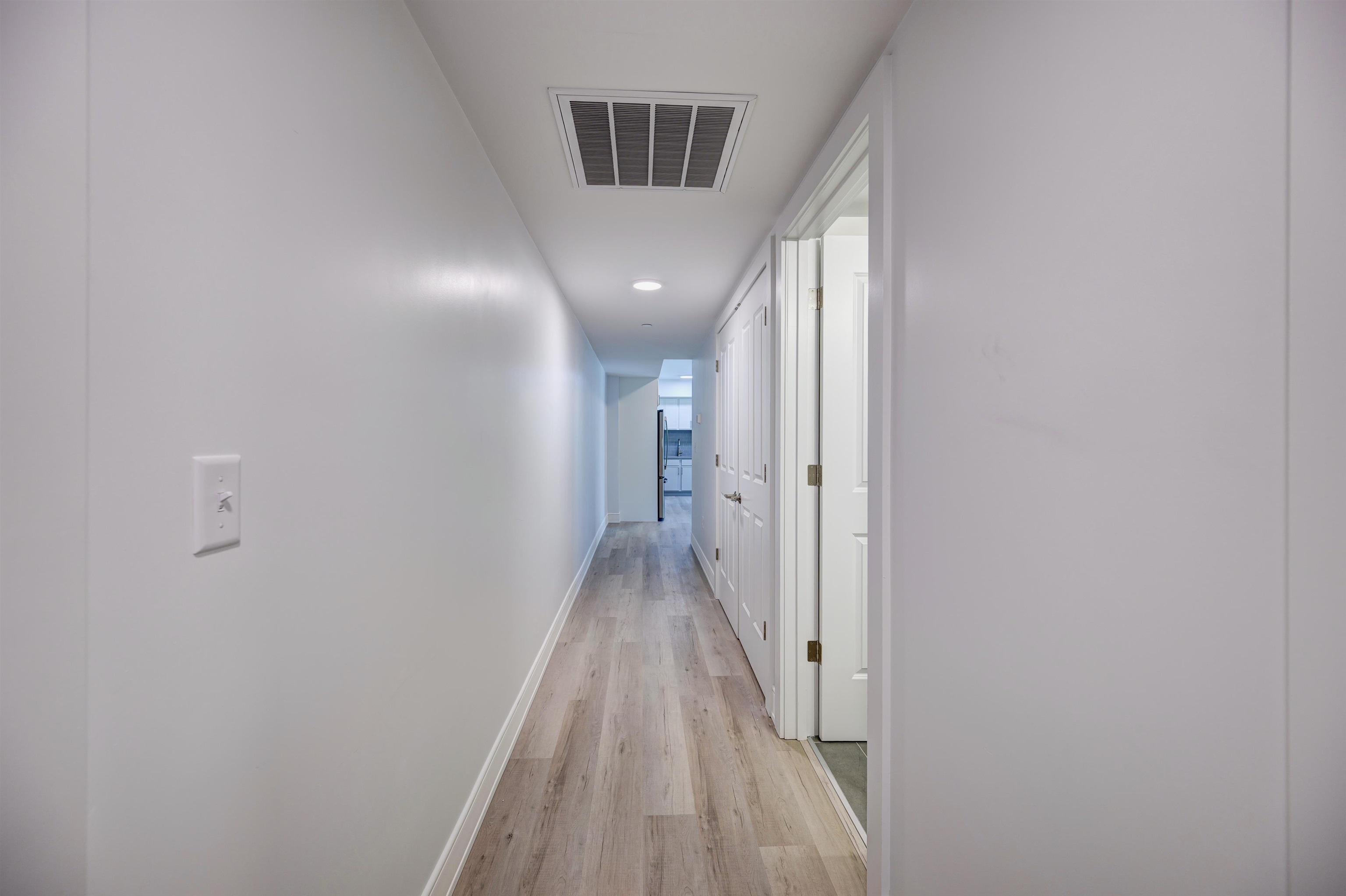 2059 Lafayette Road Property Photo 11