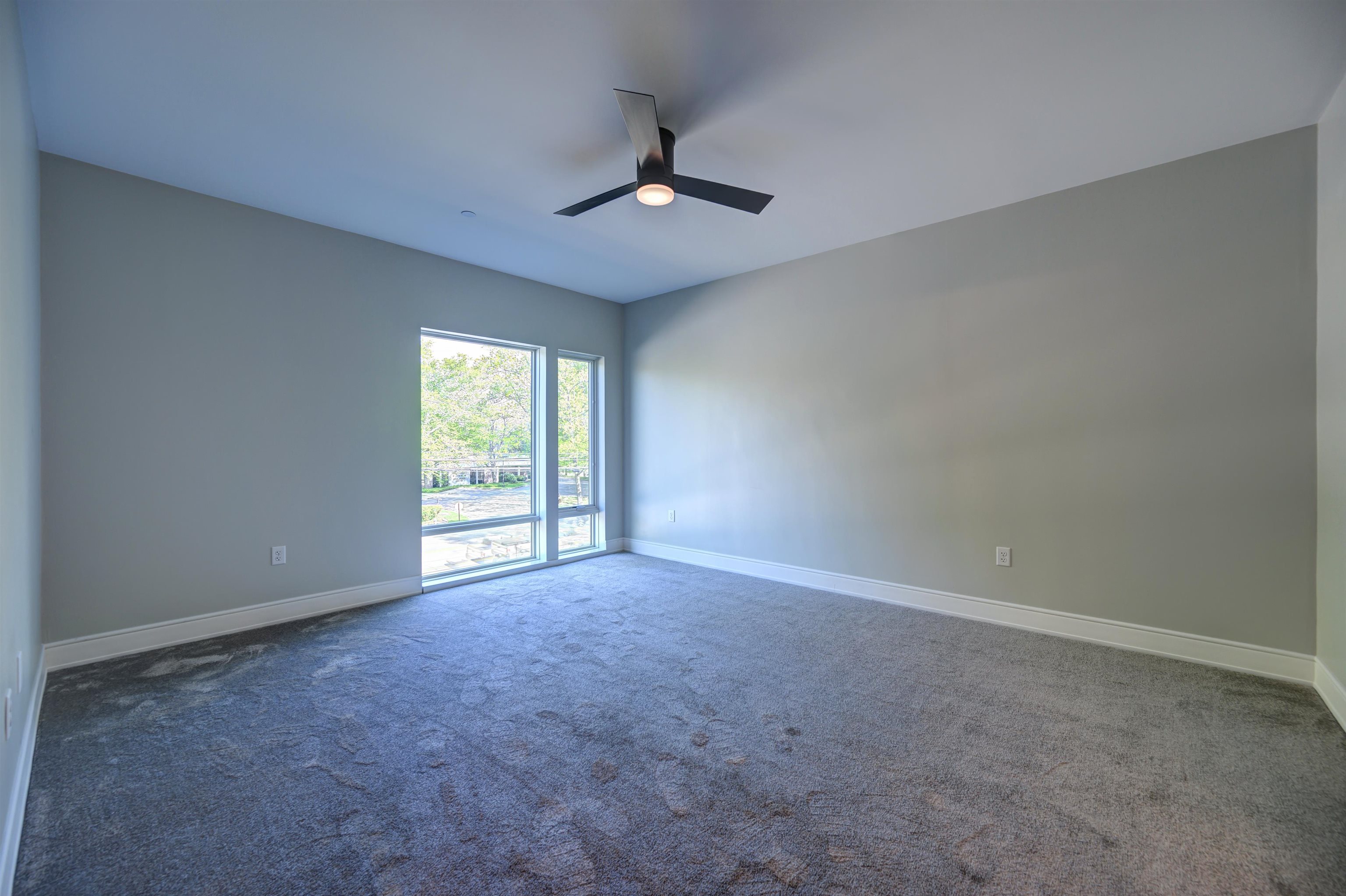 2059 Lafayette Road Property Photo 15
