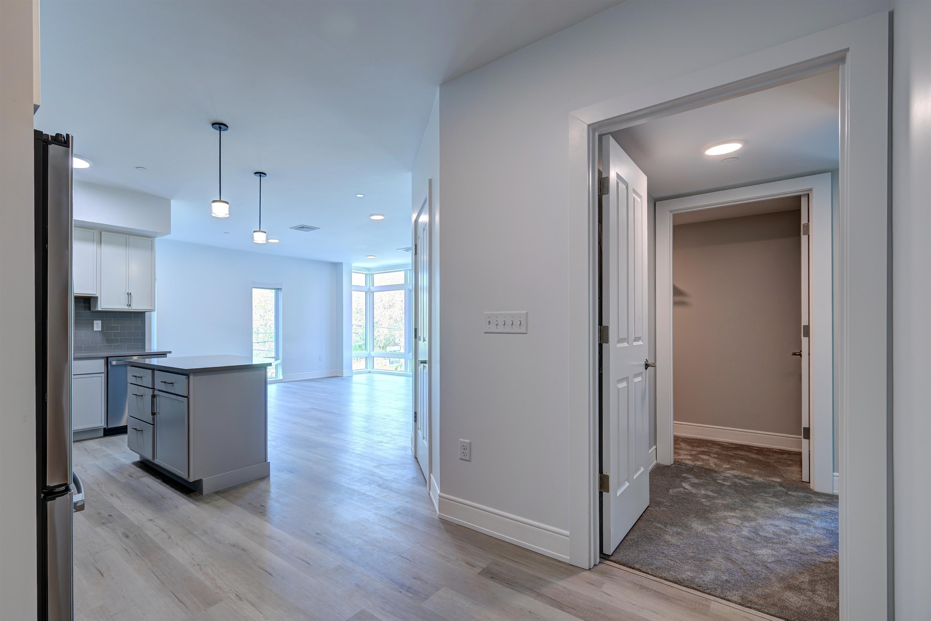2059 Lafayette Road Property Photo 16
