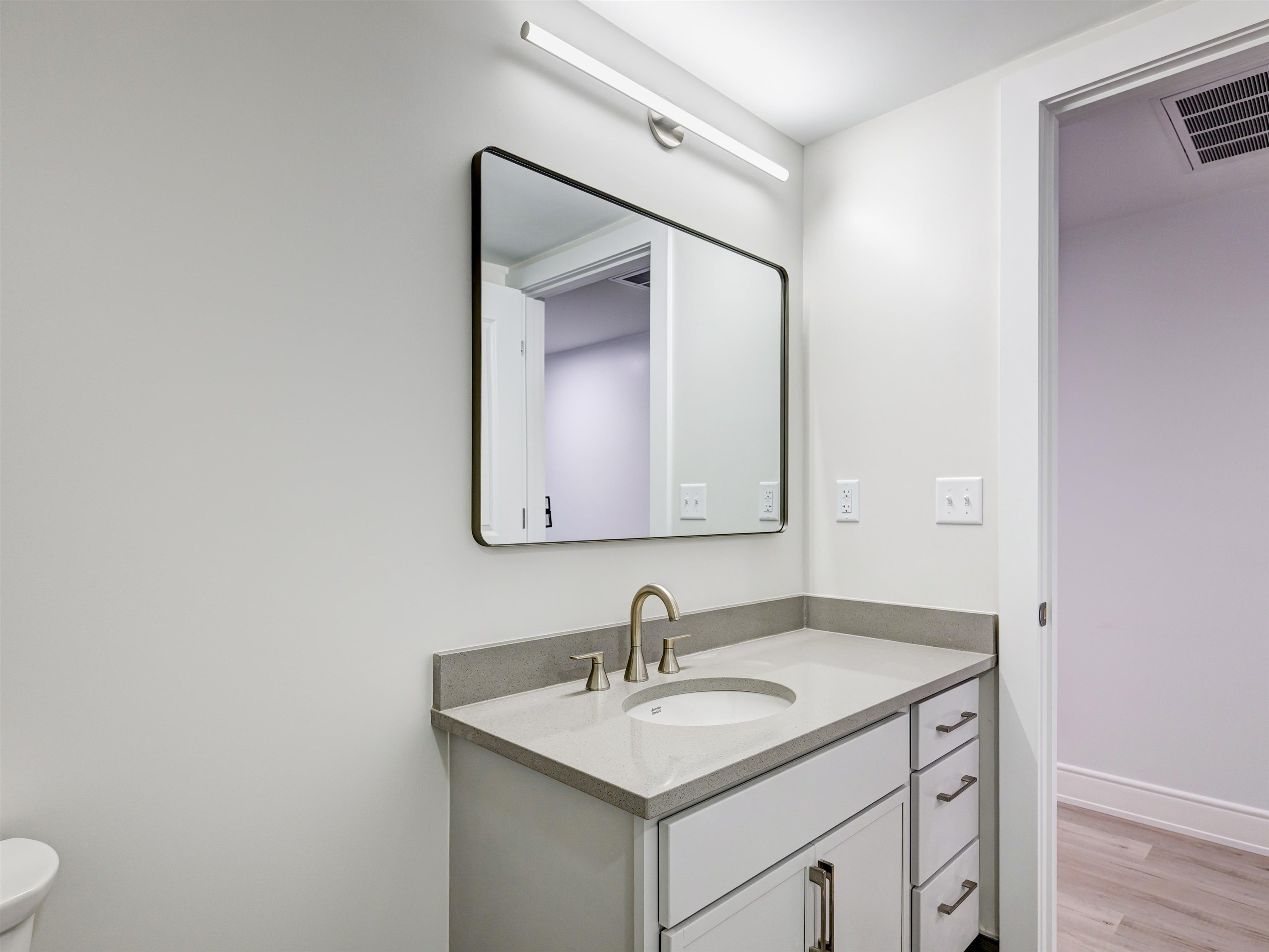 2059 Lafayette Road Property Photo 25