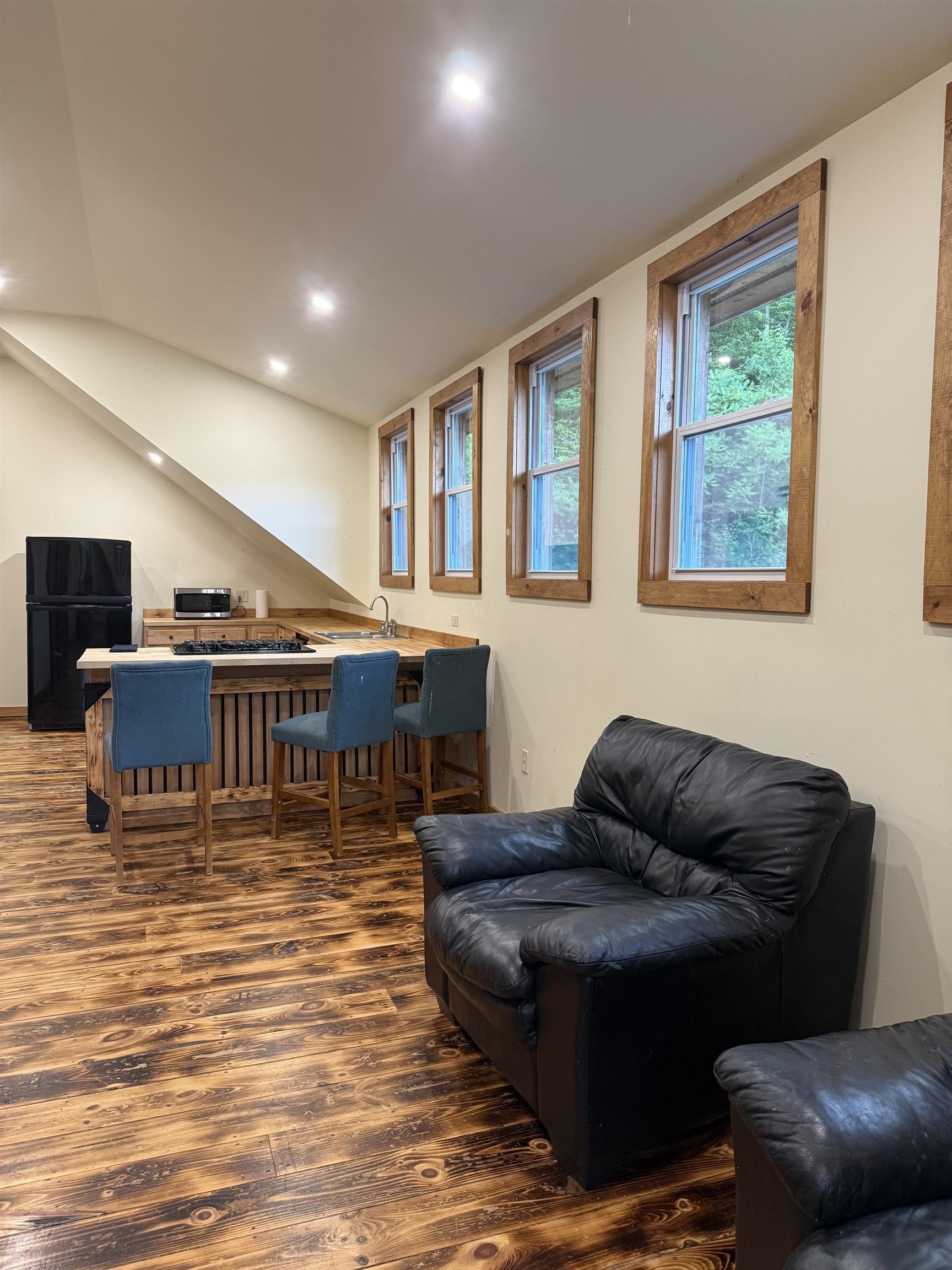 653 Saw Mill Hill Road Property Photo 25