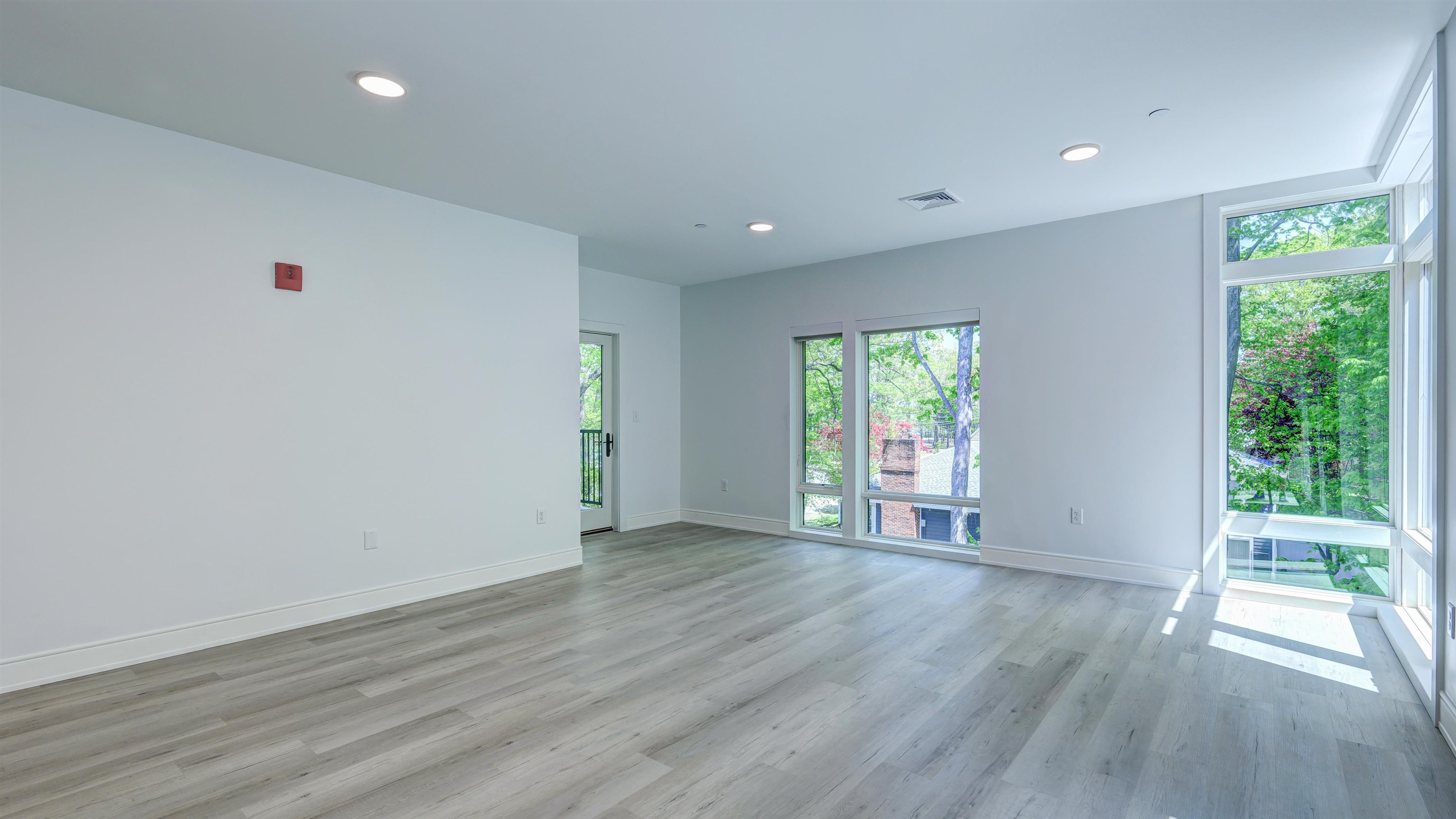 2059 Lafayette Road Property Photo 23