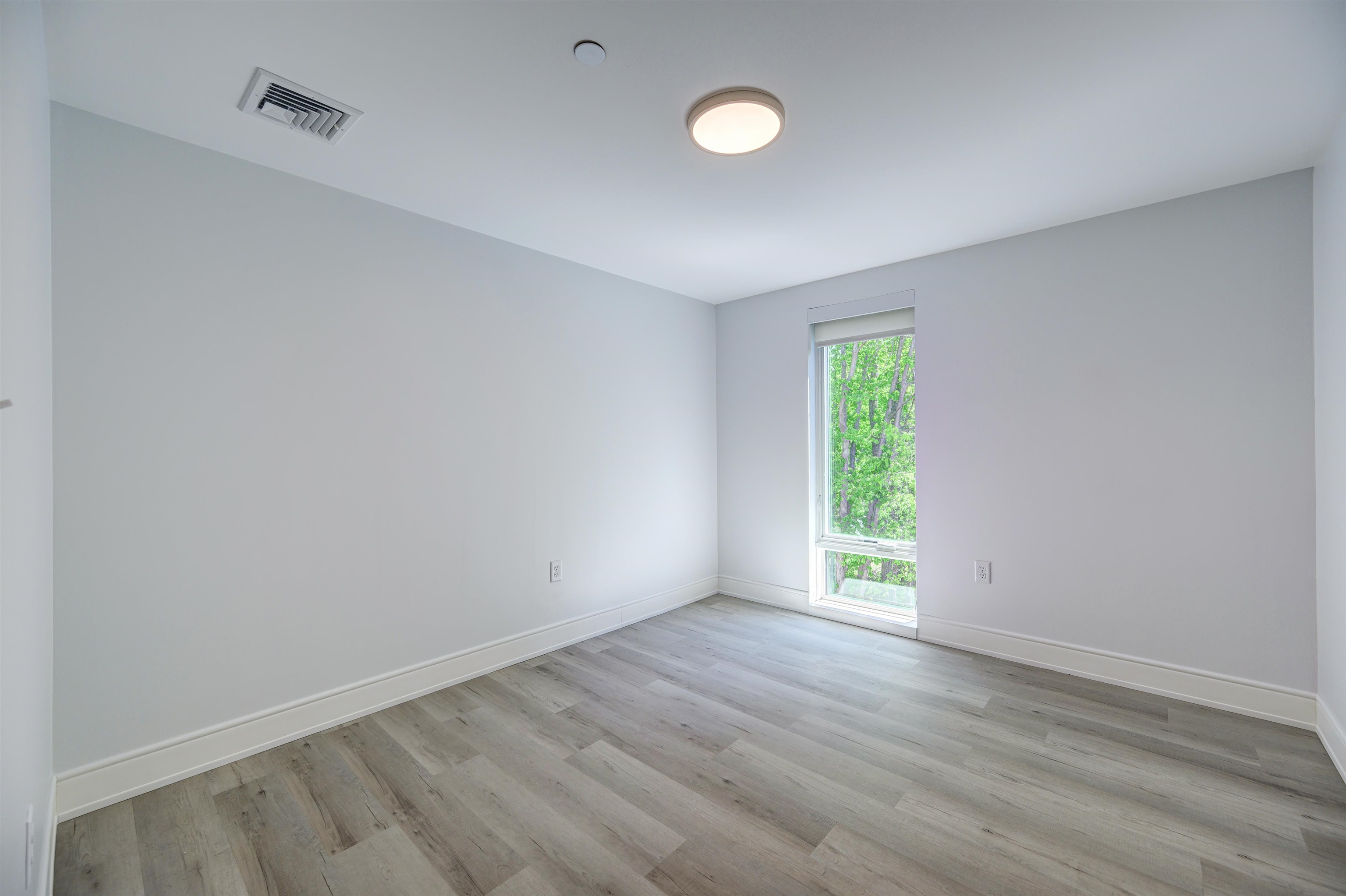 2059 Lafayette Road Property Photo 28