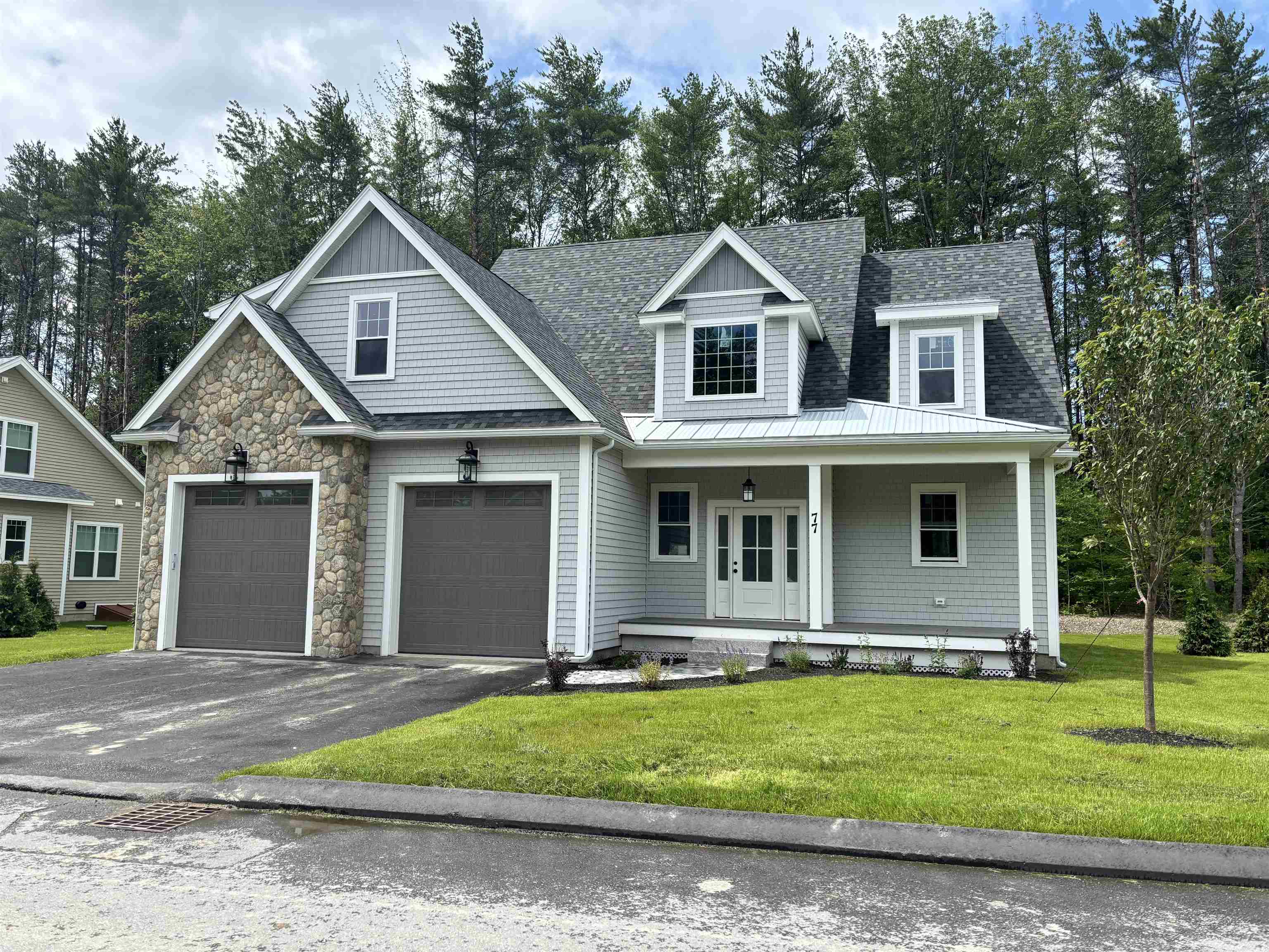 77 Lady Walsingham Way Property Photo 2